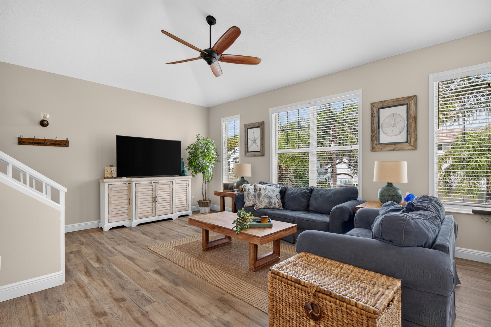 909 Mainsail Circle