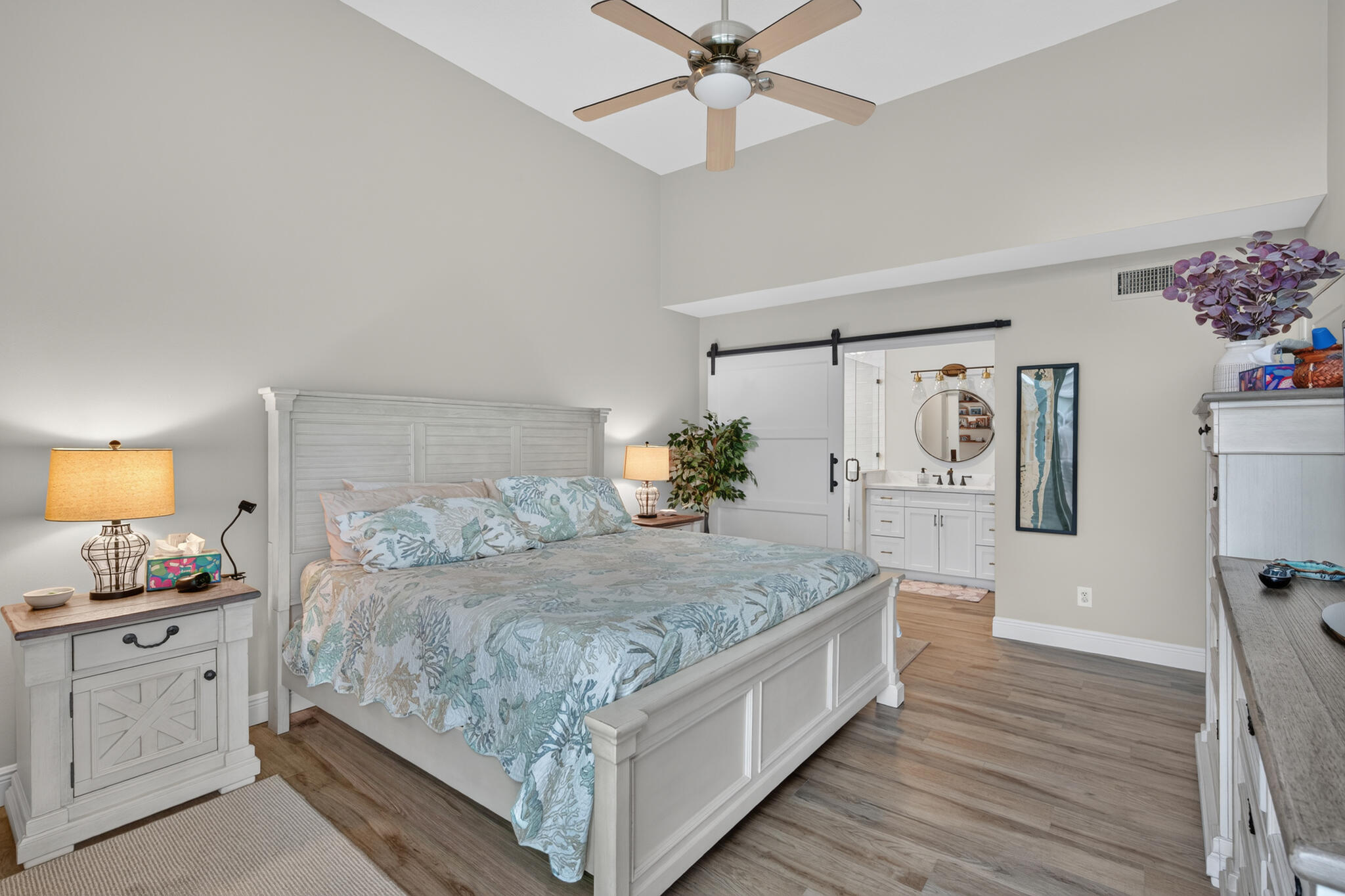 909 Mainsail Circle