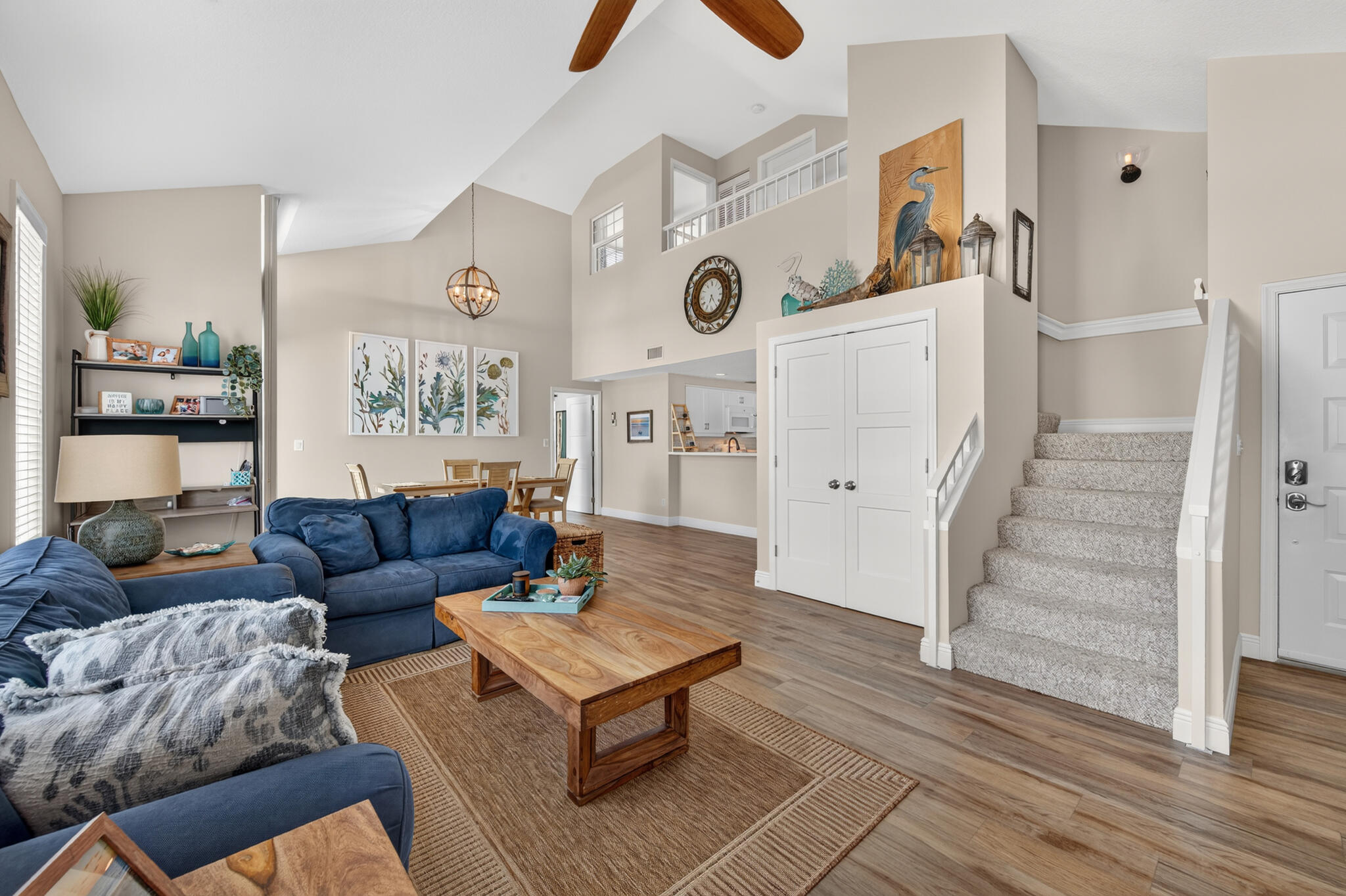 909 Mainsail Circle