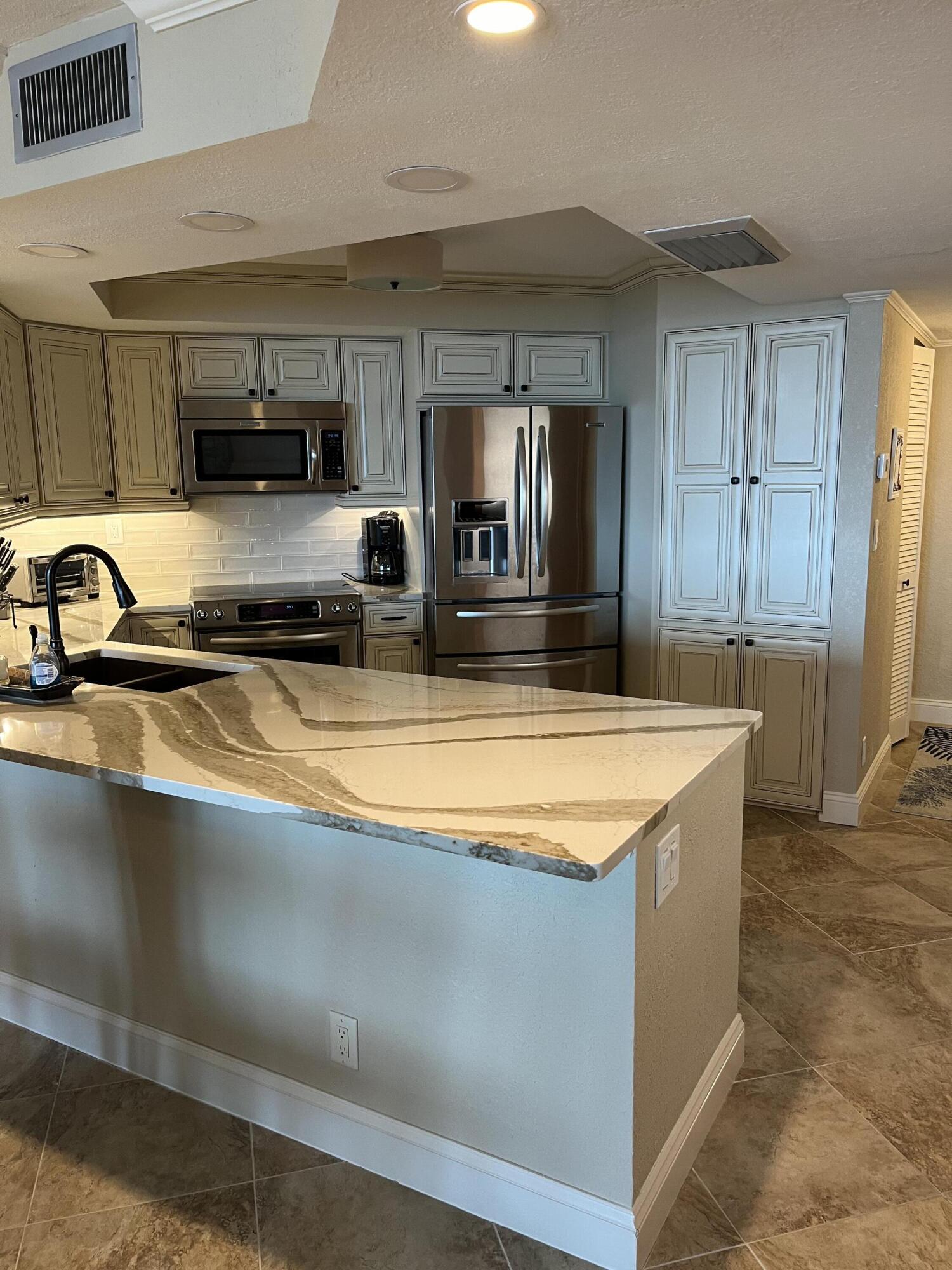 9500 S Ocean Drive 1205