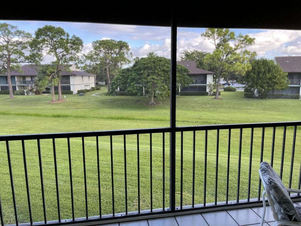 6327 Chasewood Drive G, Jupiter Unit: G