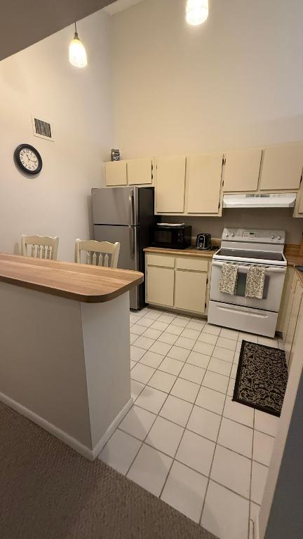 6327 Chasewood Drive G, Jupiter Unit: G