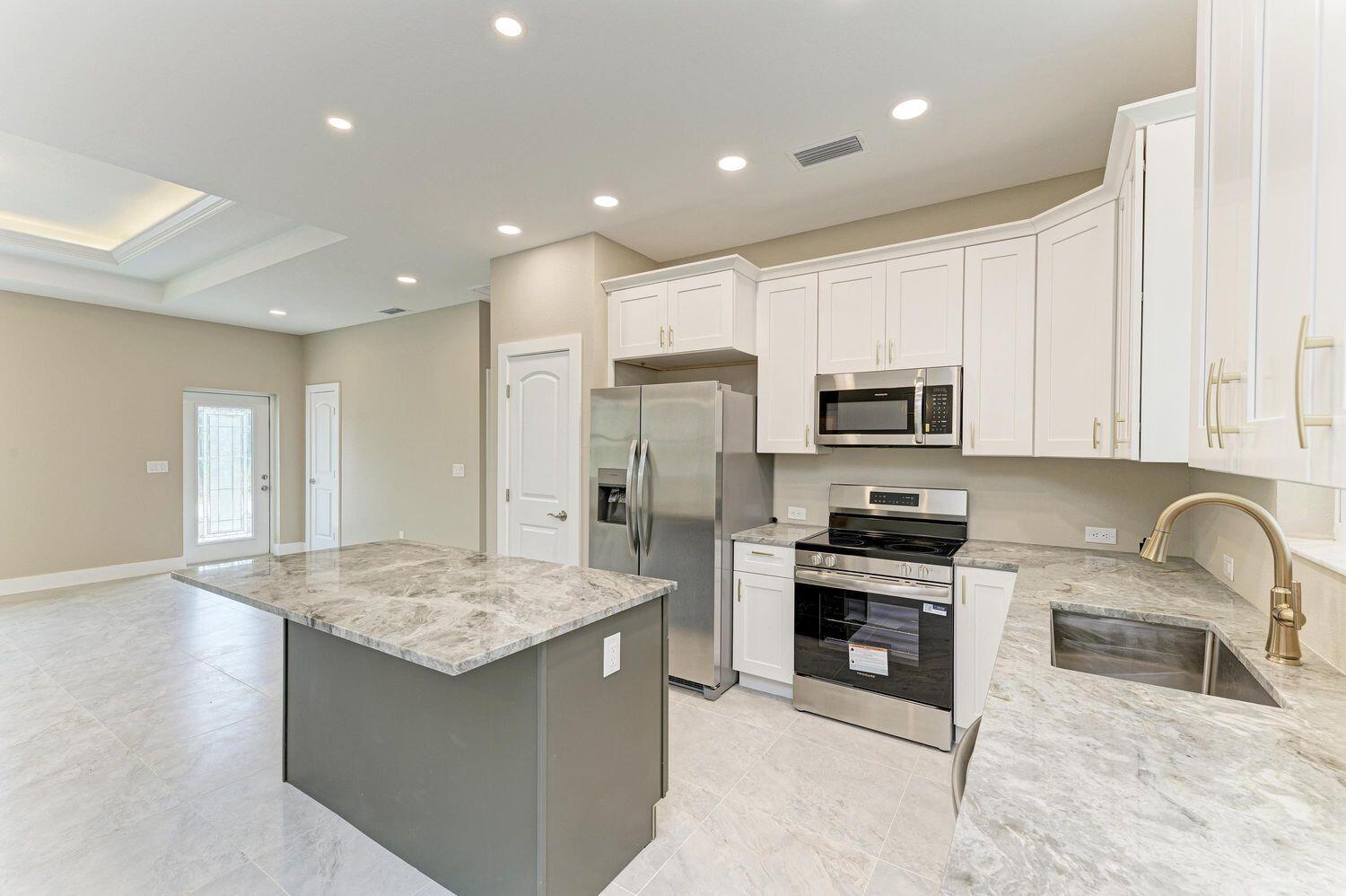 5273 Caputo Avenue, North Port