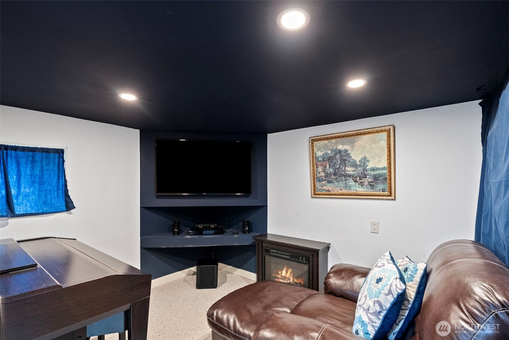 8016 E Daniels Loop