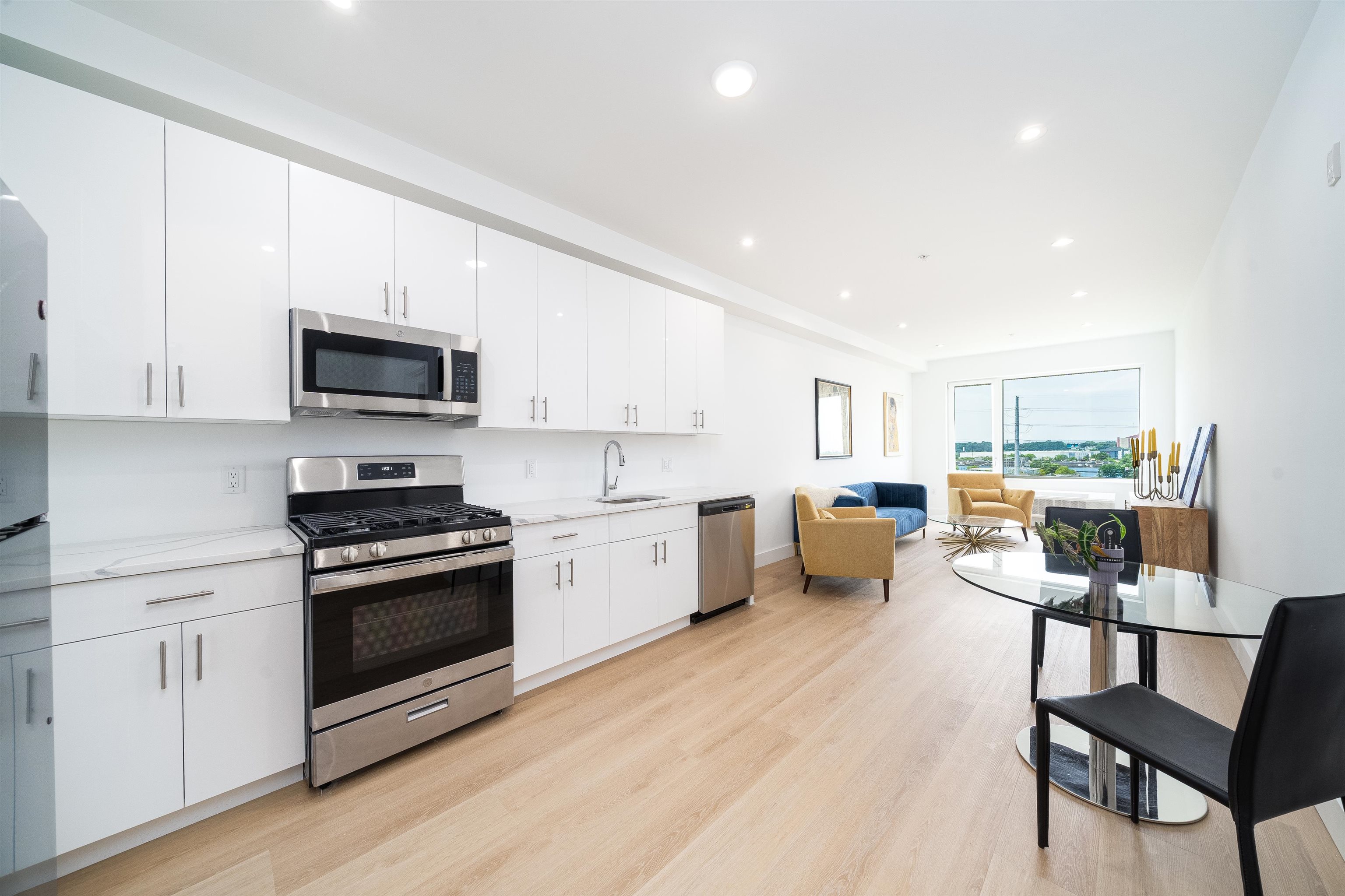 3309 LIBERTY AVE Unit: 202
