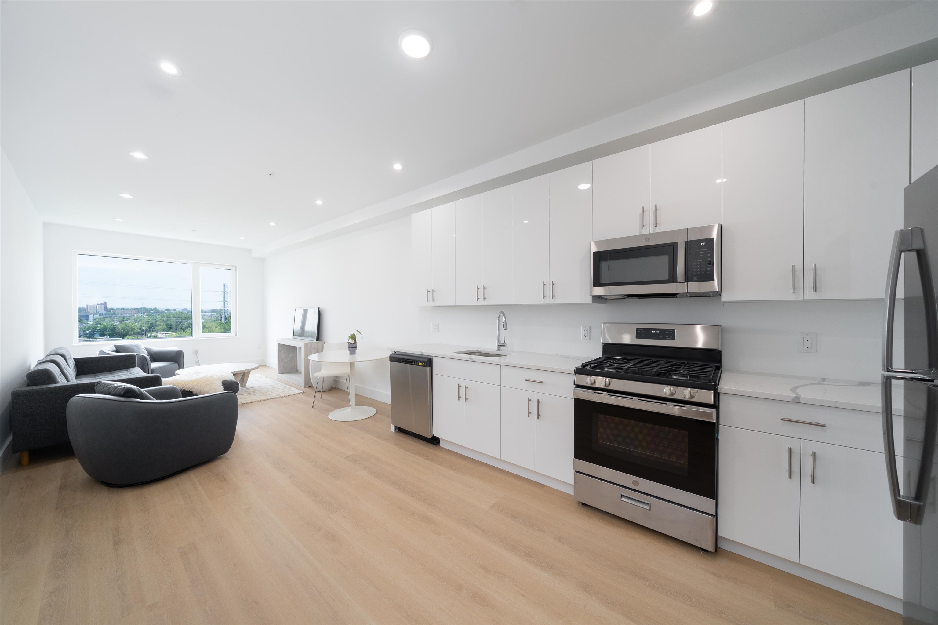 3309 LIBERTY AVE Unit: 203