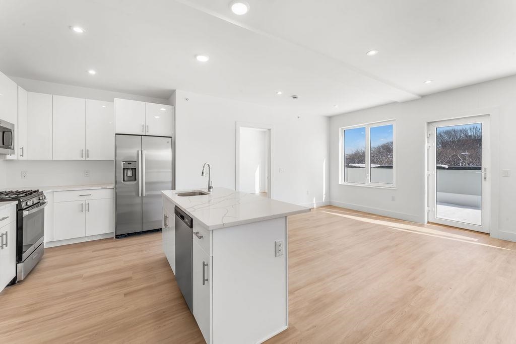 3309 LIBERTY AVE Unit: 507