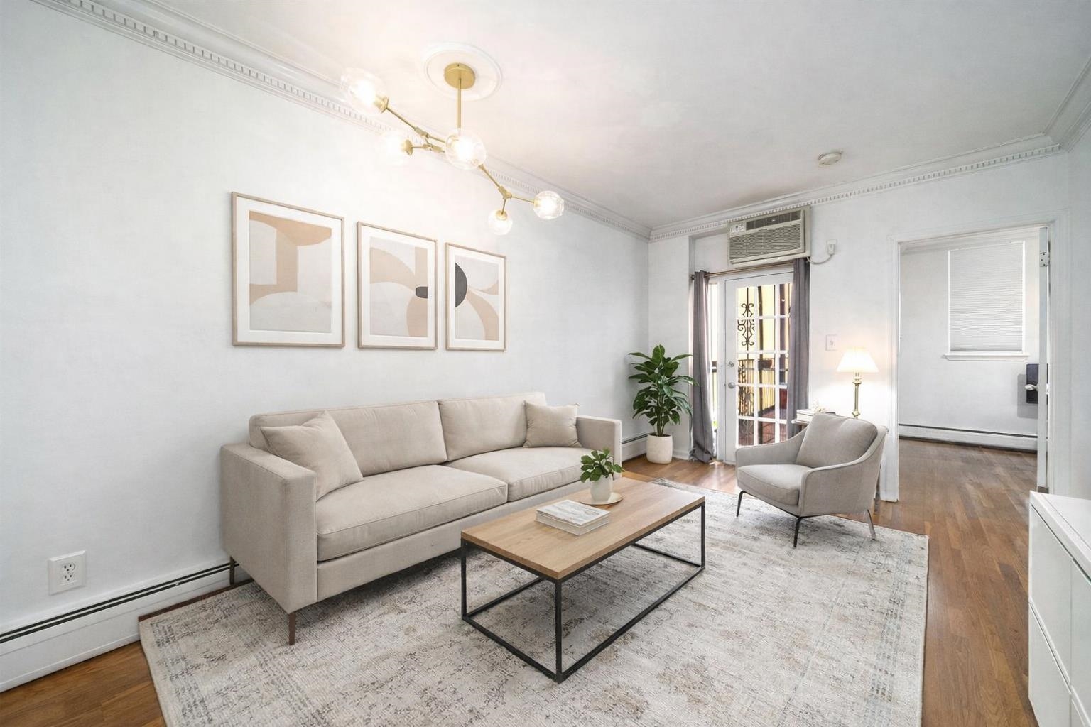 278 MONMOUTH ST Unit: 2L