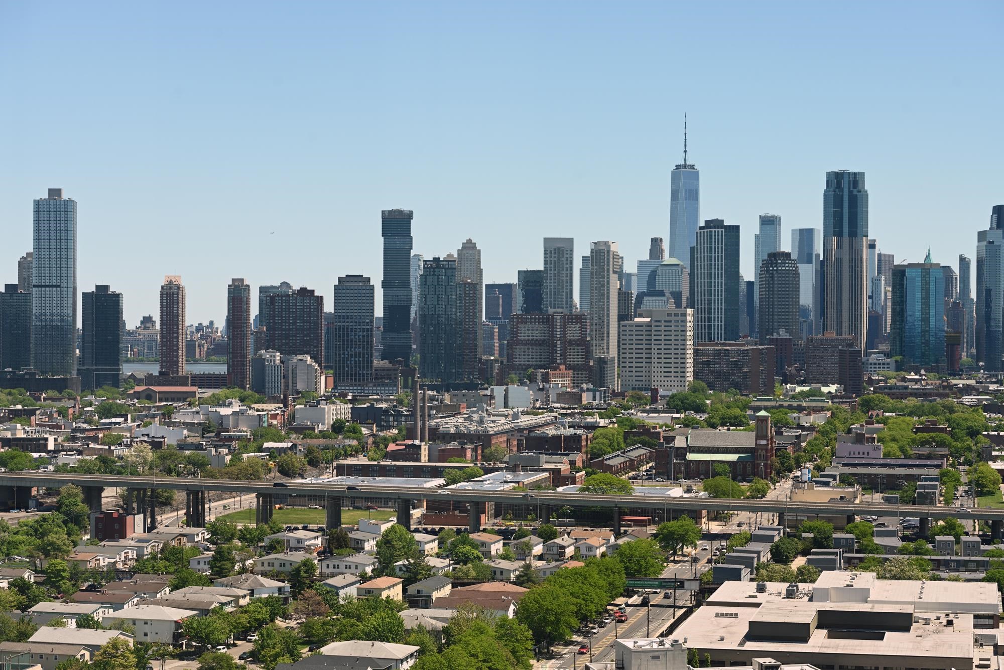 4 BEACON WAY Unit: 1409