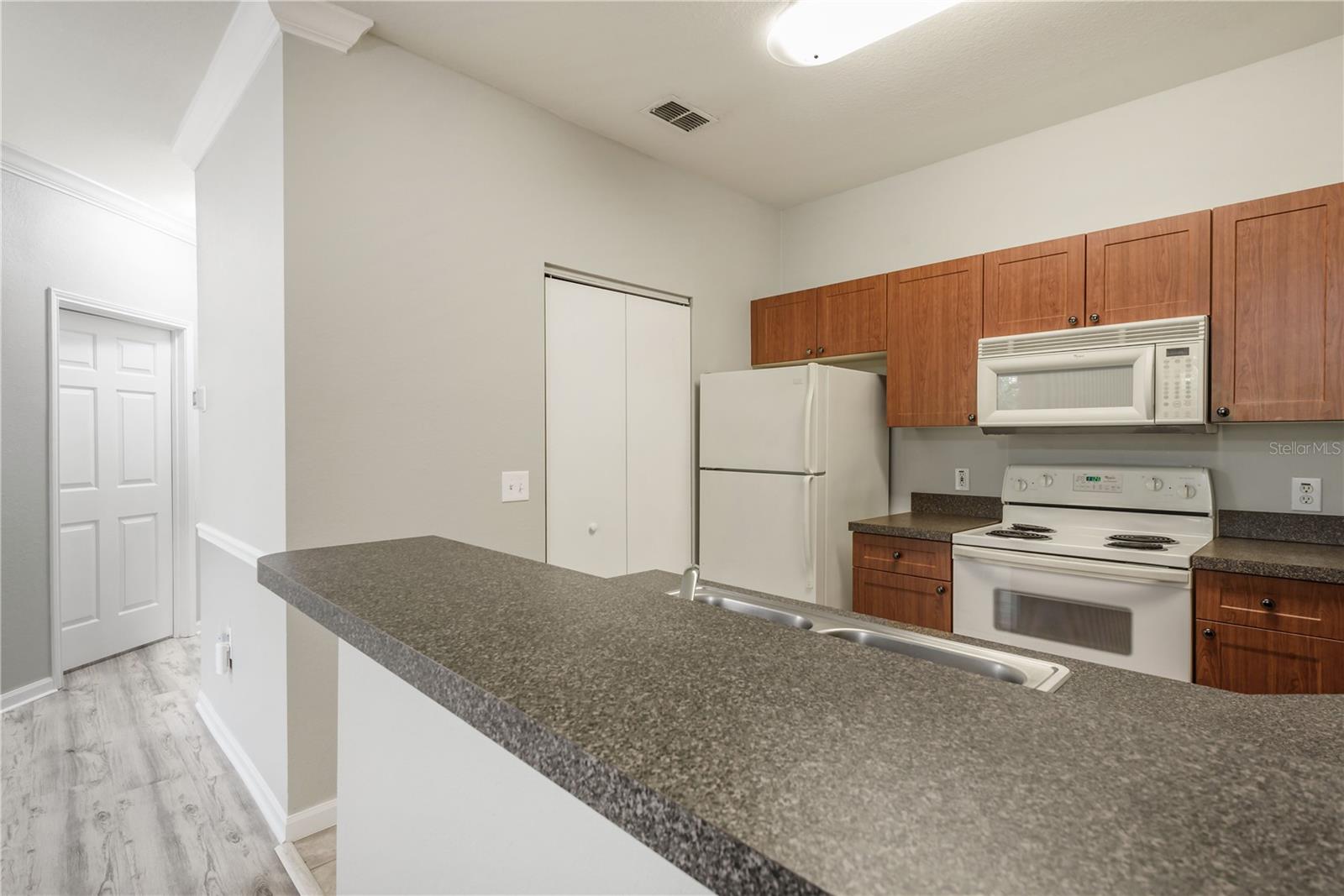 2262 CHIANTI PL #5-0526