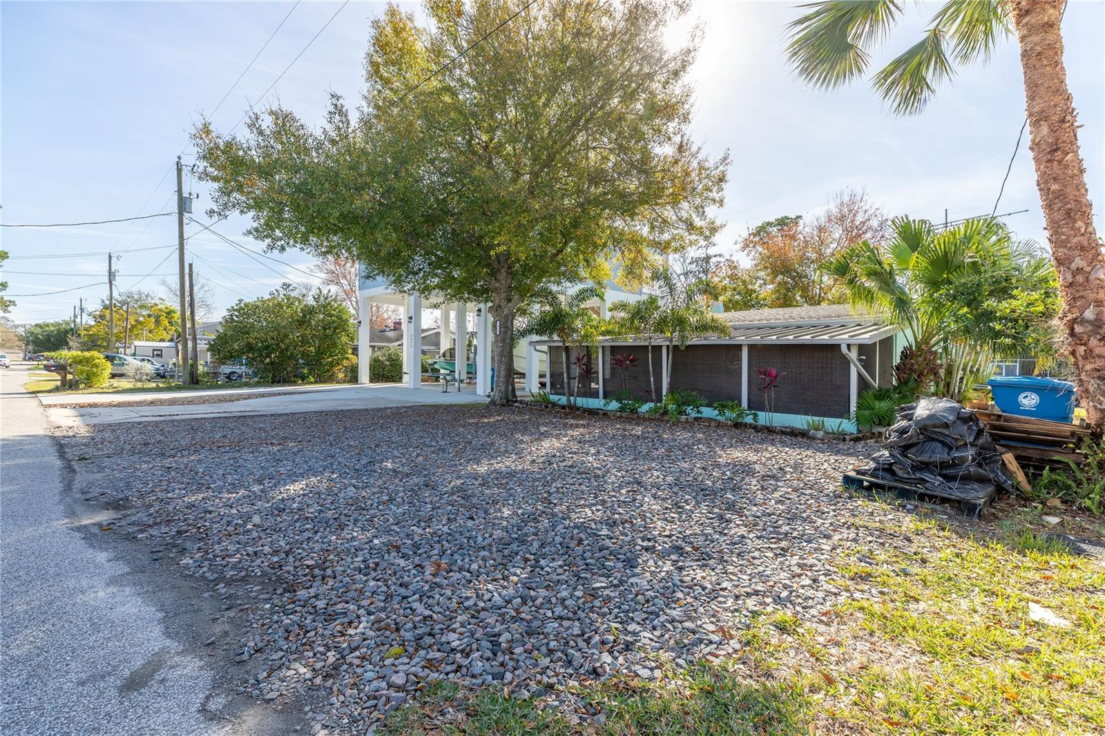 5461 CIRCLE DR