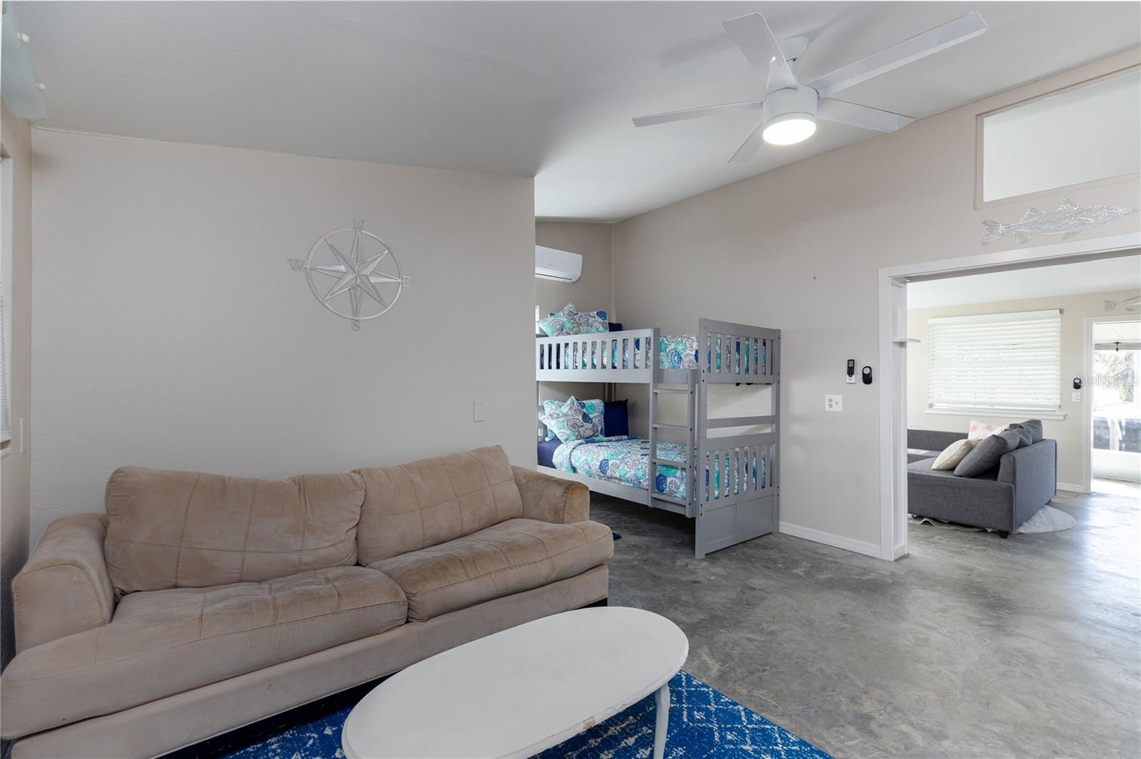 5461 CIRCLE DR