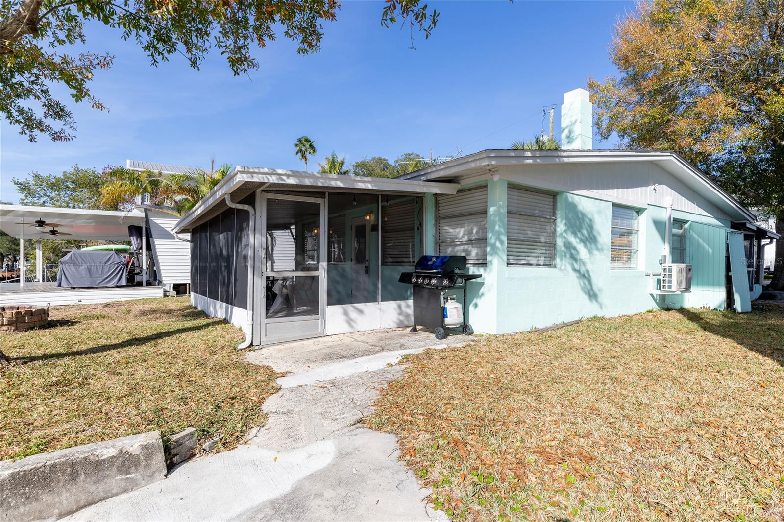5461 CIRCLE DR