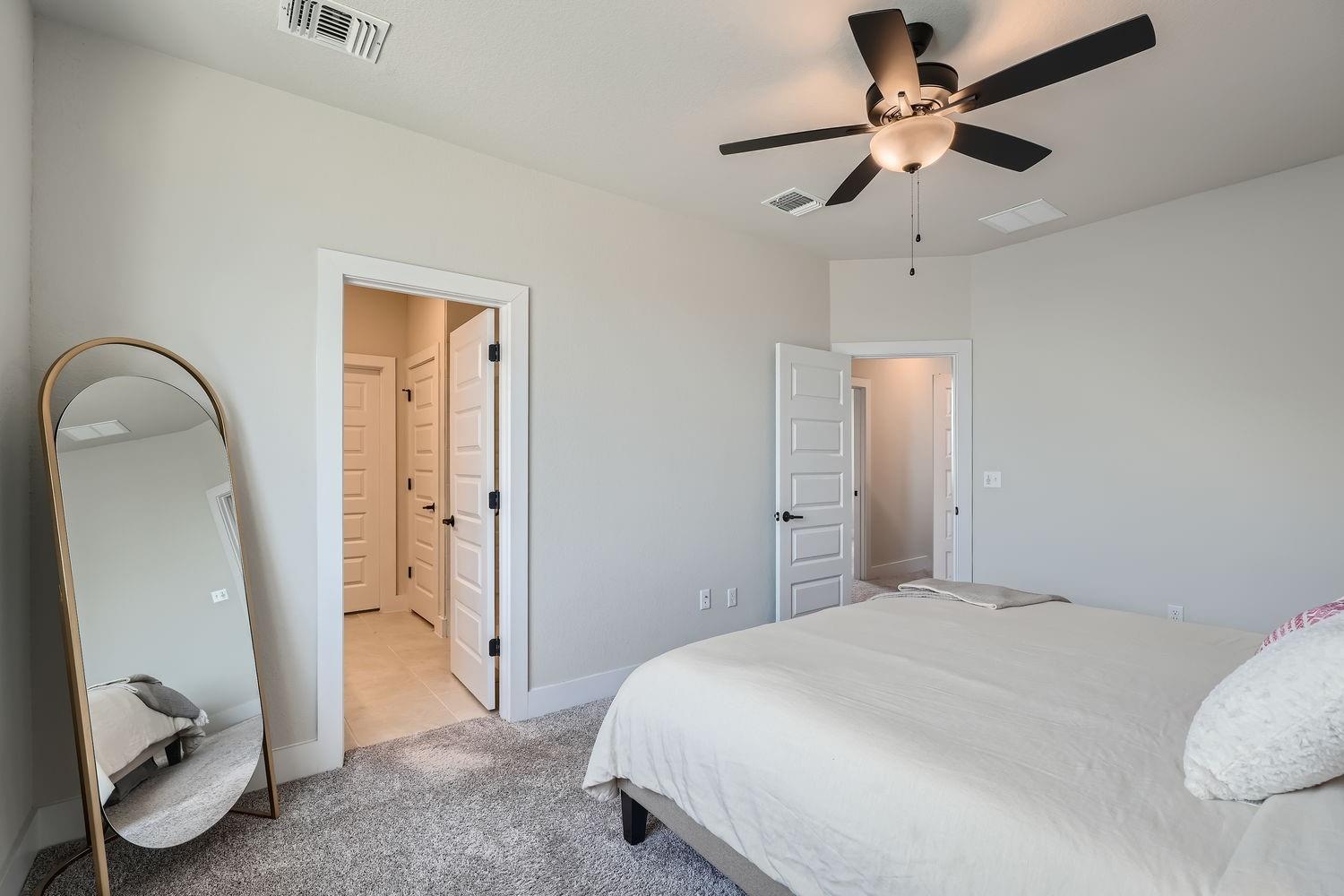 8319 Laughlin LN