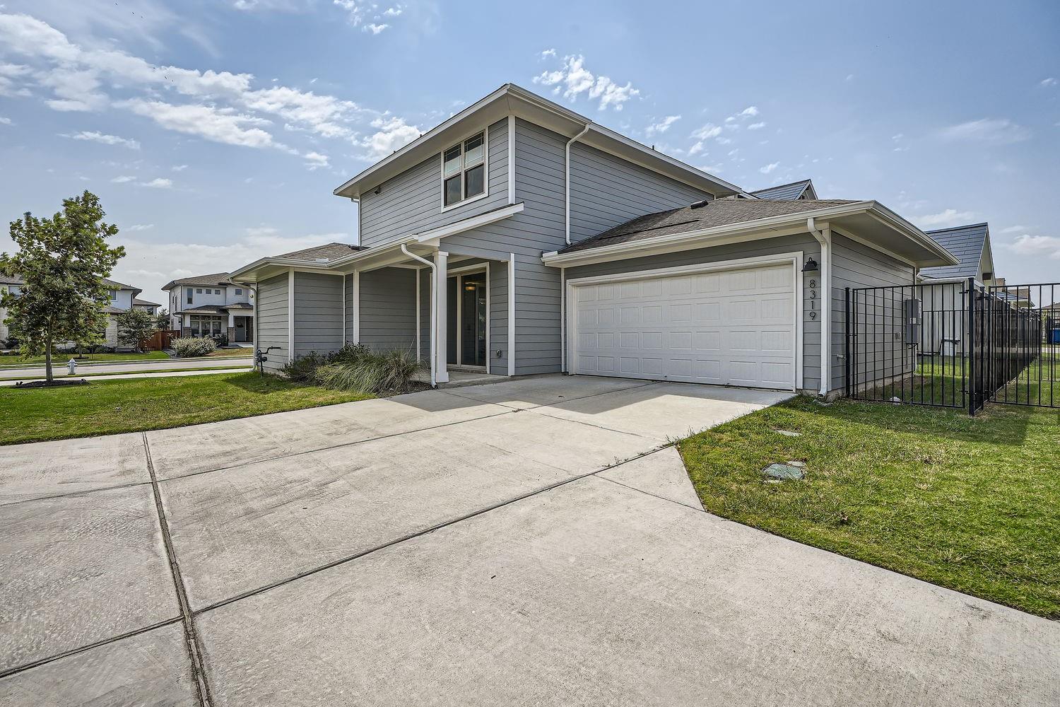 8319 Laughlin LN