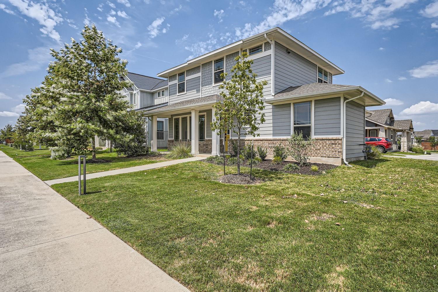 8319 Laughlin LN