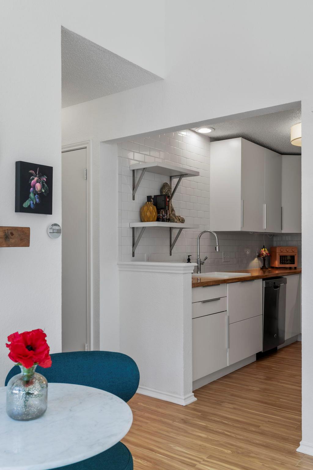 2706 Holly Springs CT