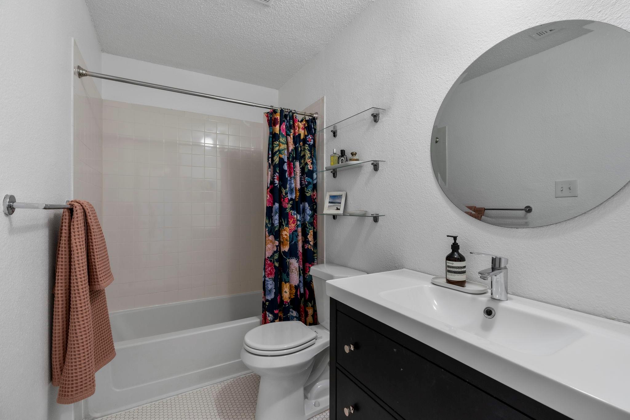 2706 Holly Springs CT