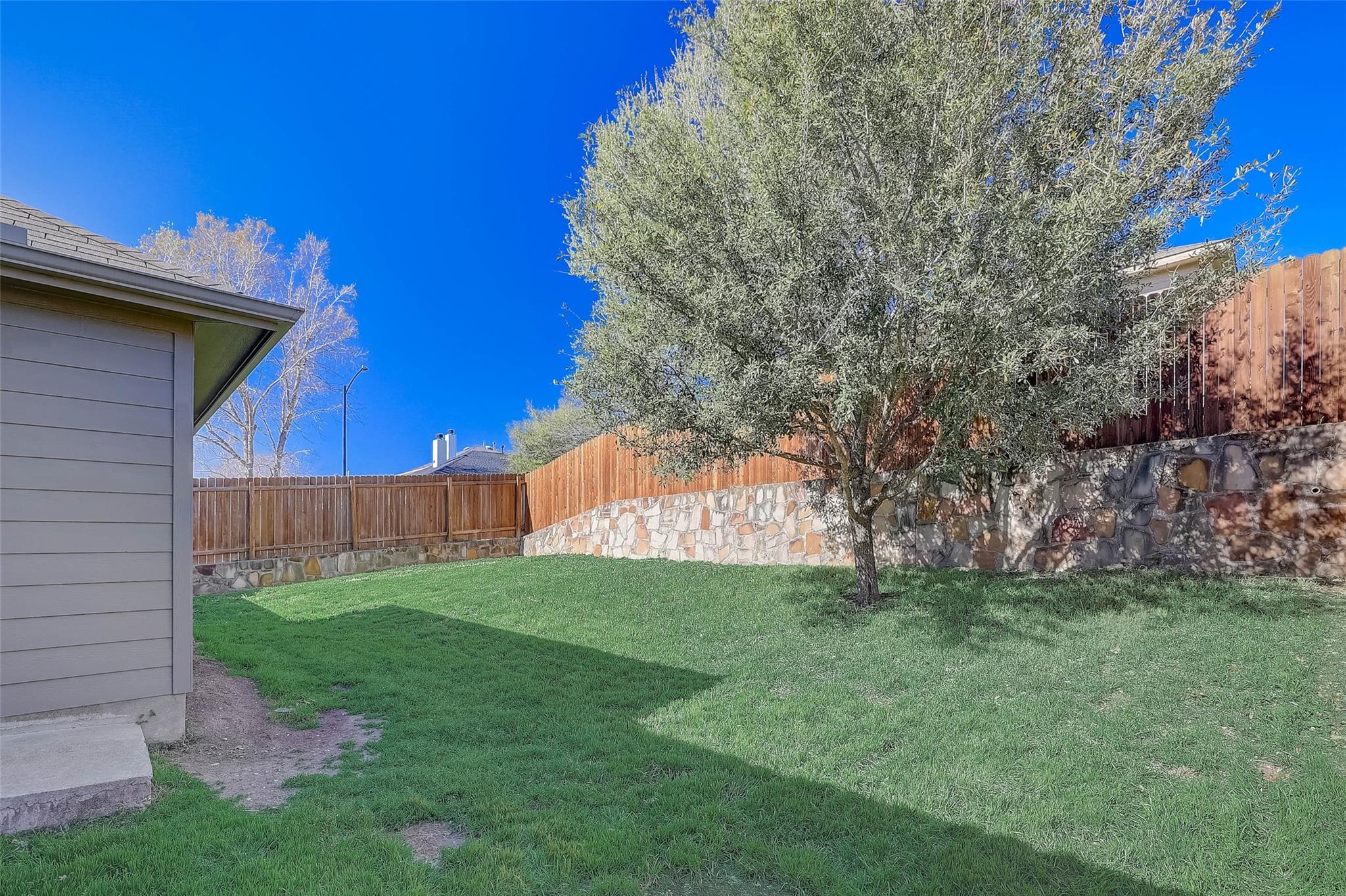 5800 Silver Screen DR, Austin