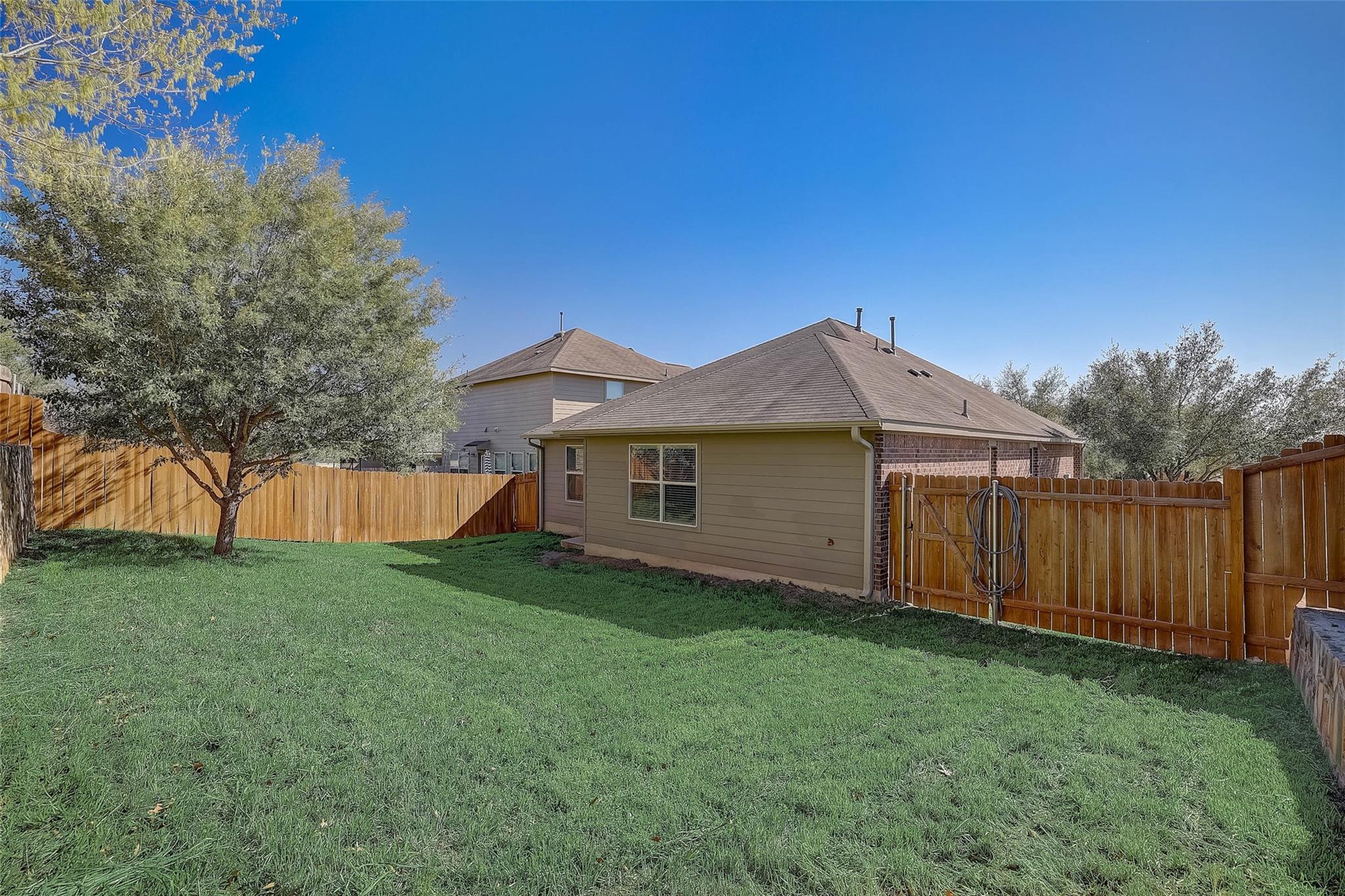 5800 Silver Screen DR, Austin