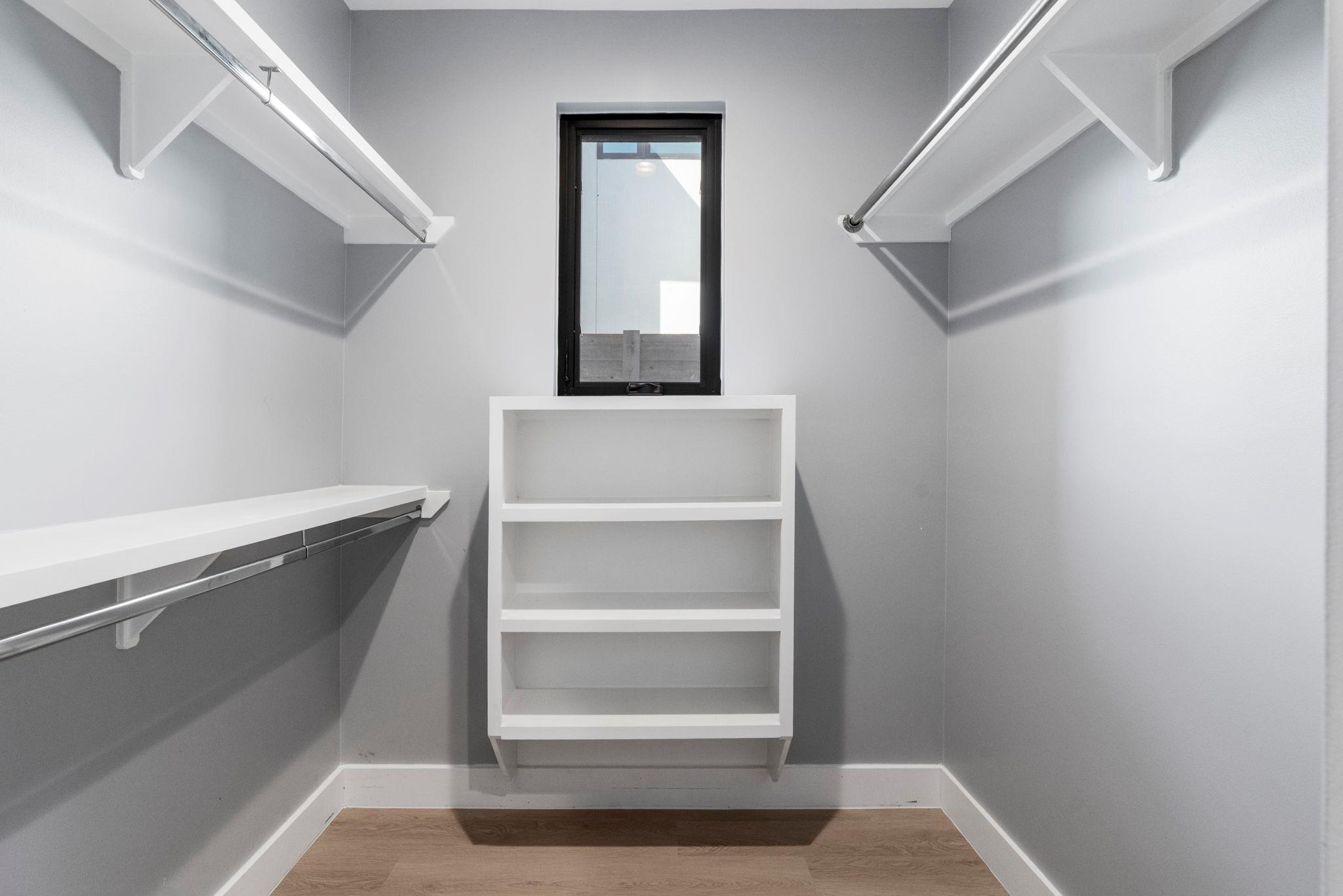 3612 Thompson Street