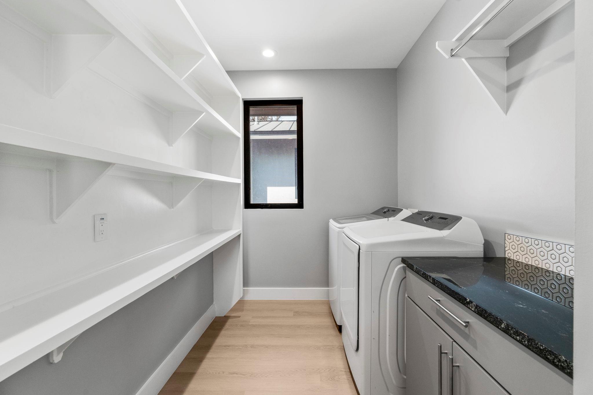 3612 Thompson Street