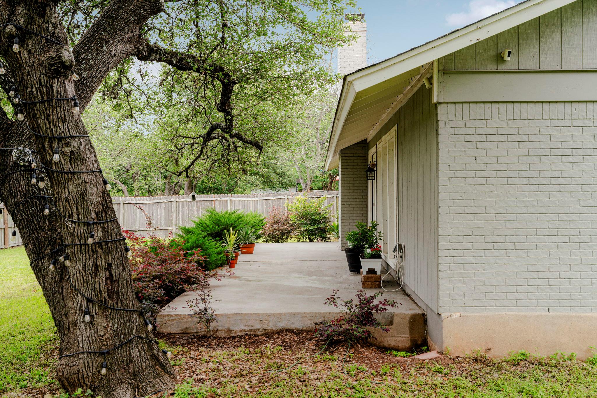 2101 Falcon Hill DR