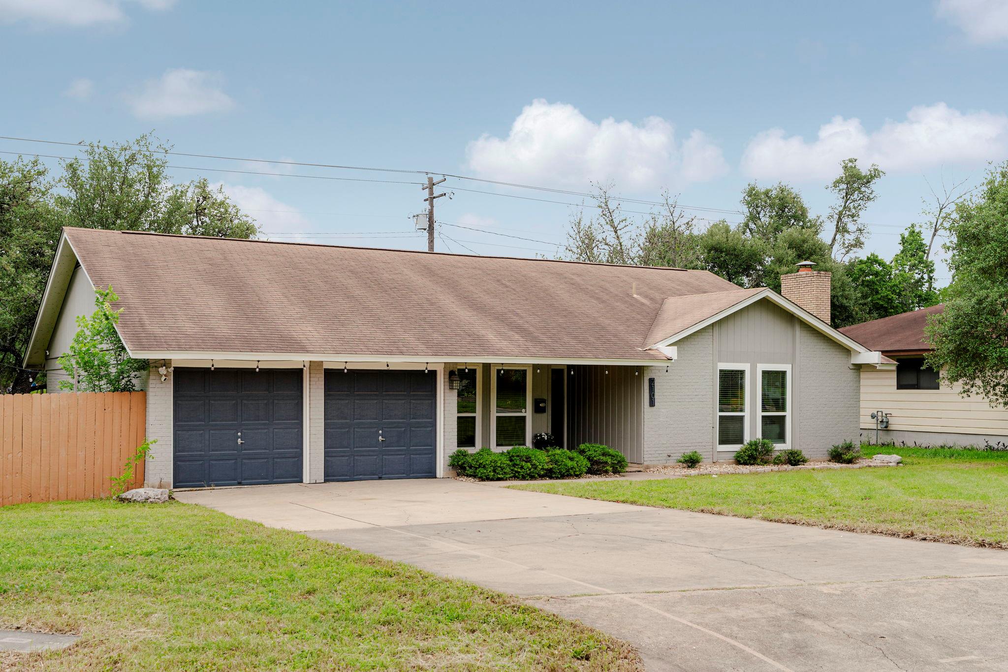 2101 Falcon Hill DR