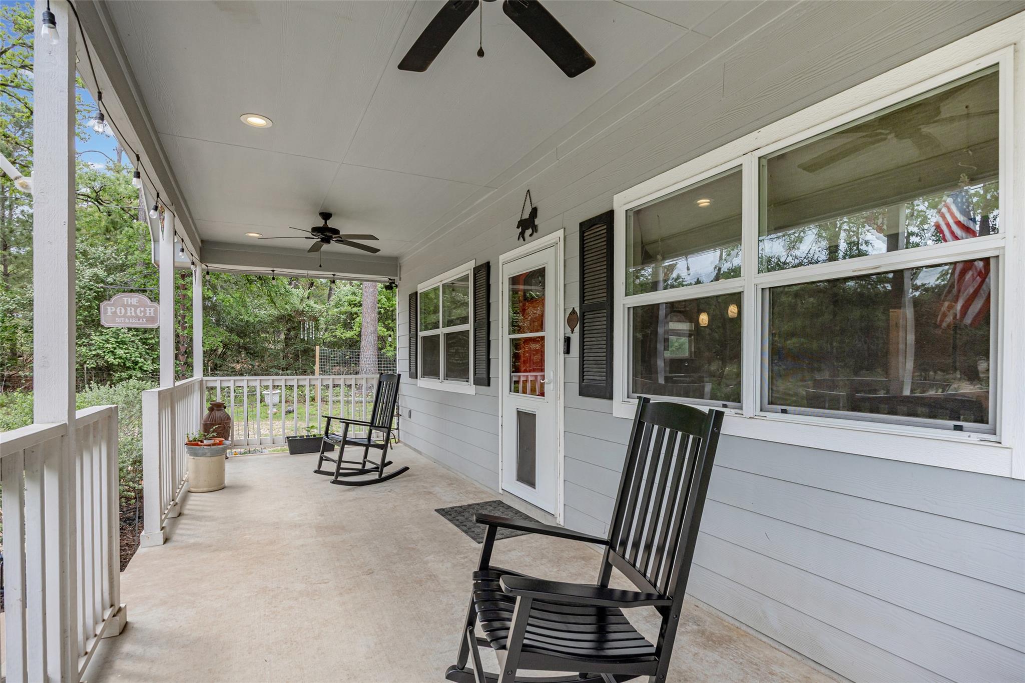 198 W Kelley RD