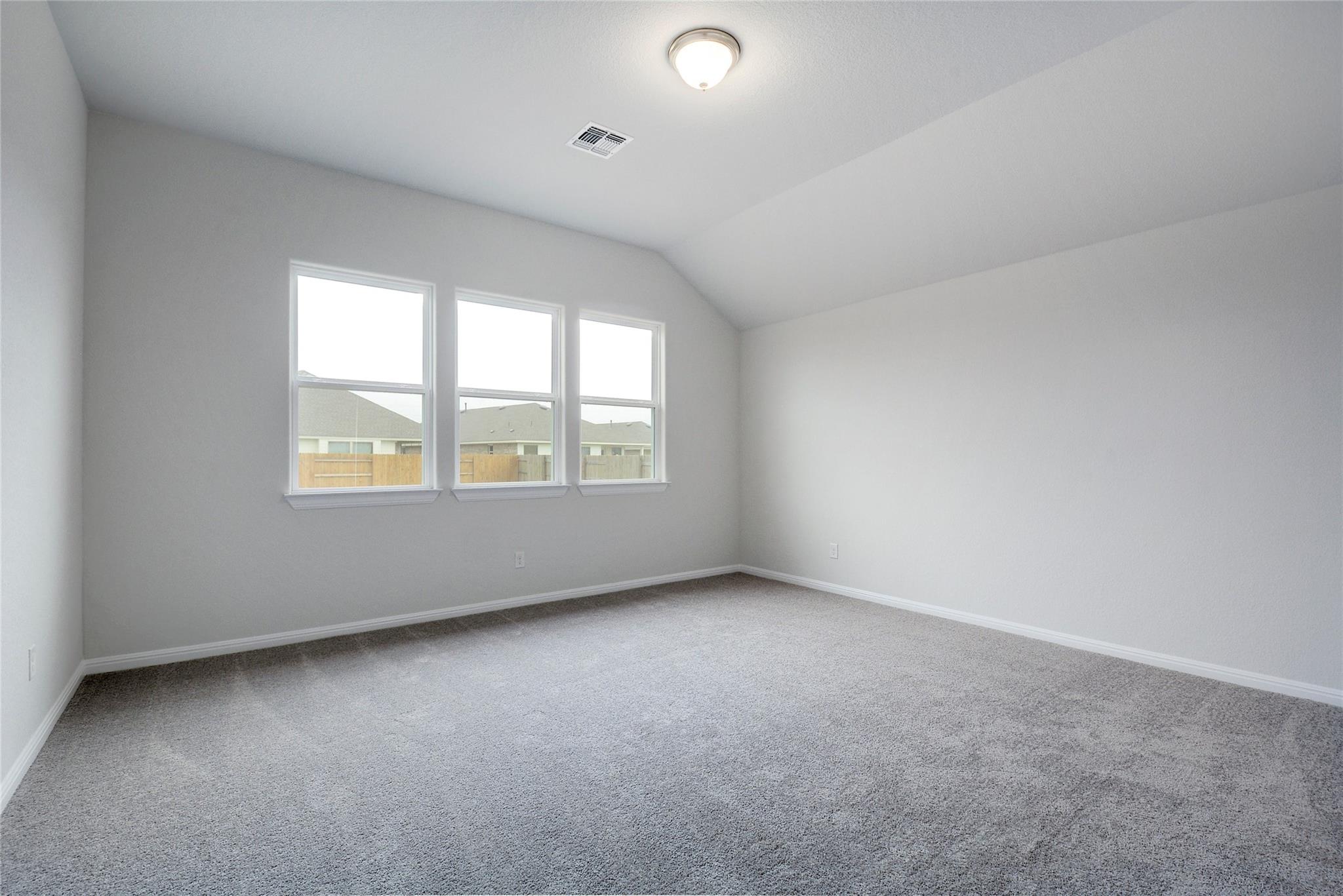 134 Edgewater TRL