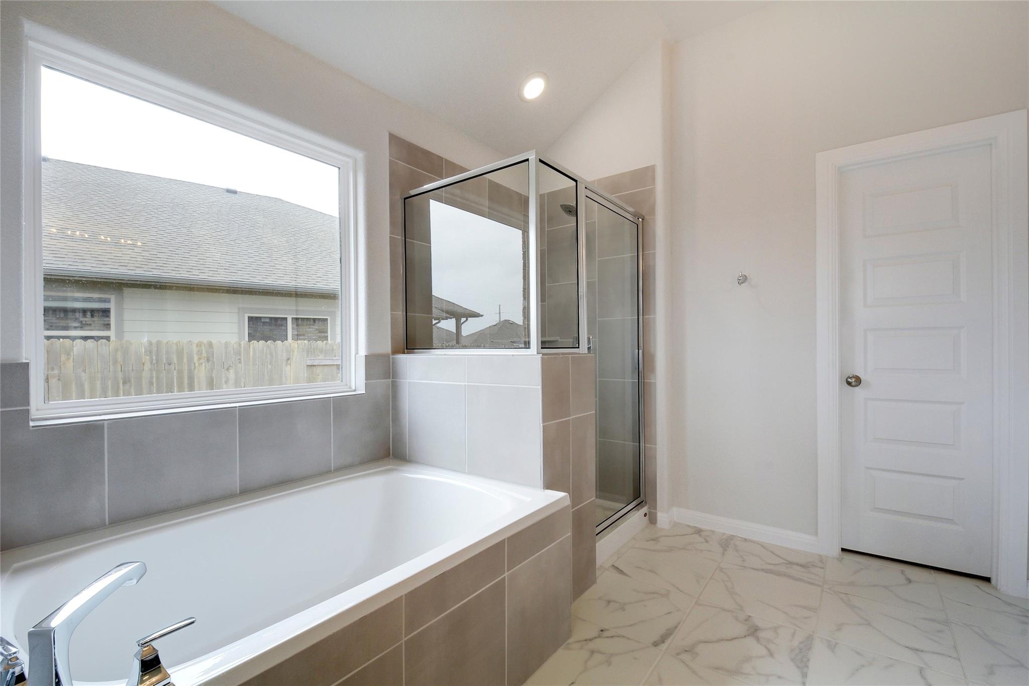 134 Edgewater TRL