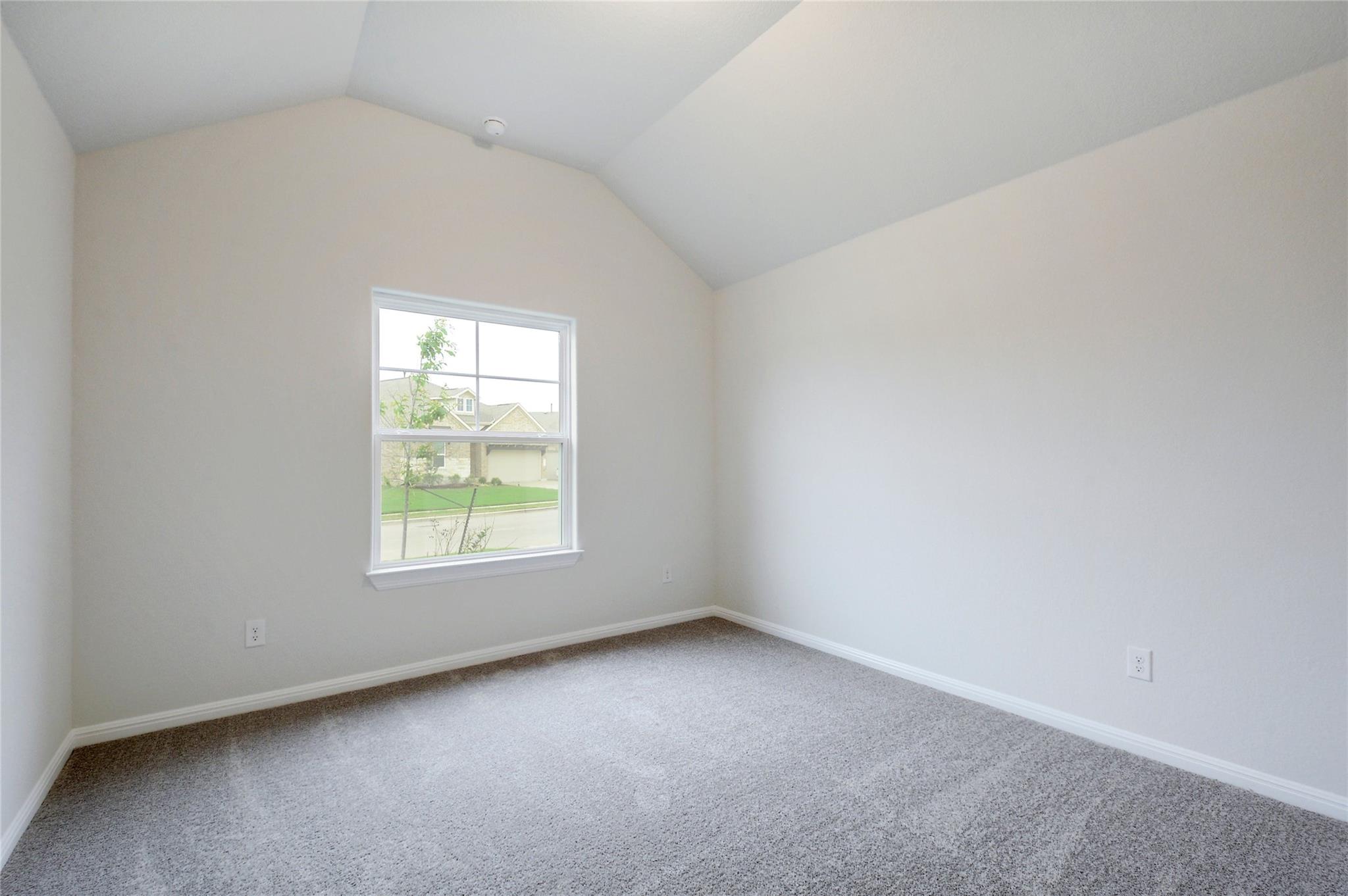 134 Edgewater TRL