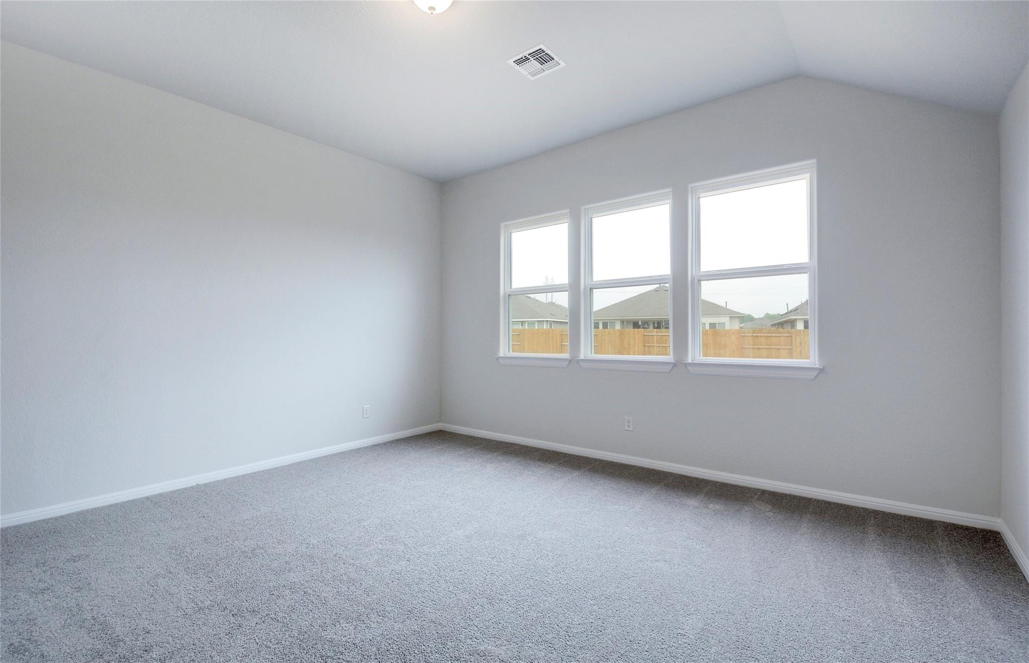134 Edgewater TRL