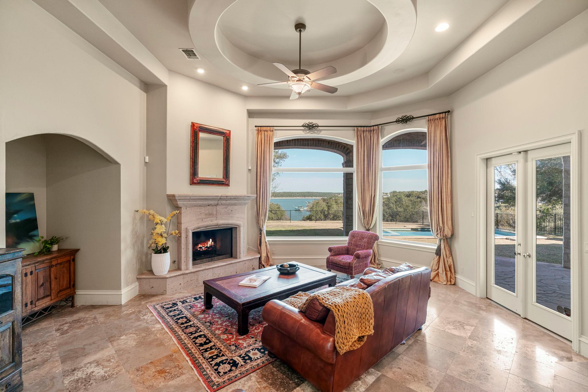 401 Brooks Hollow RD