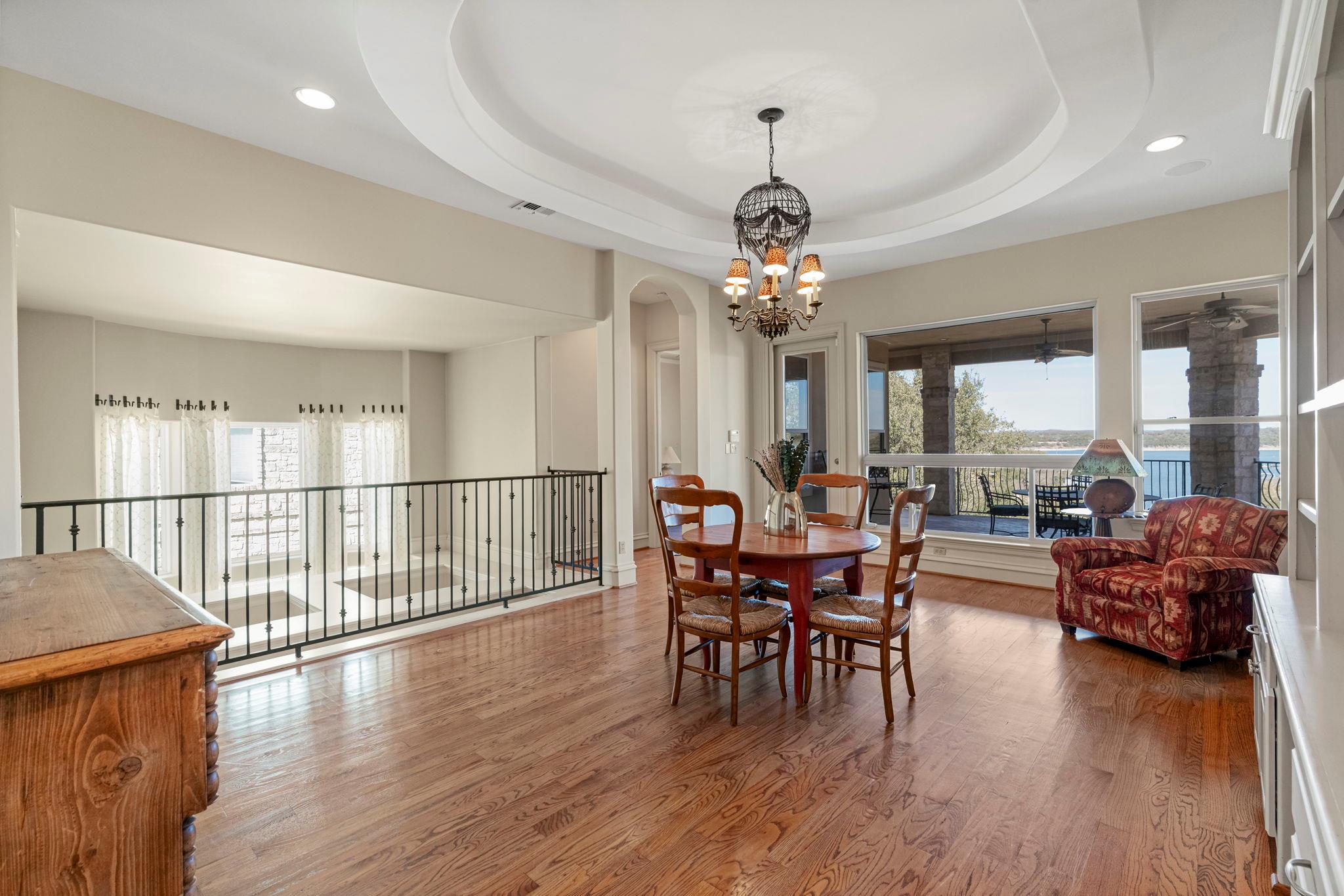 401 Brooks Hollow RD