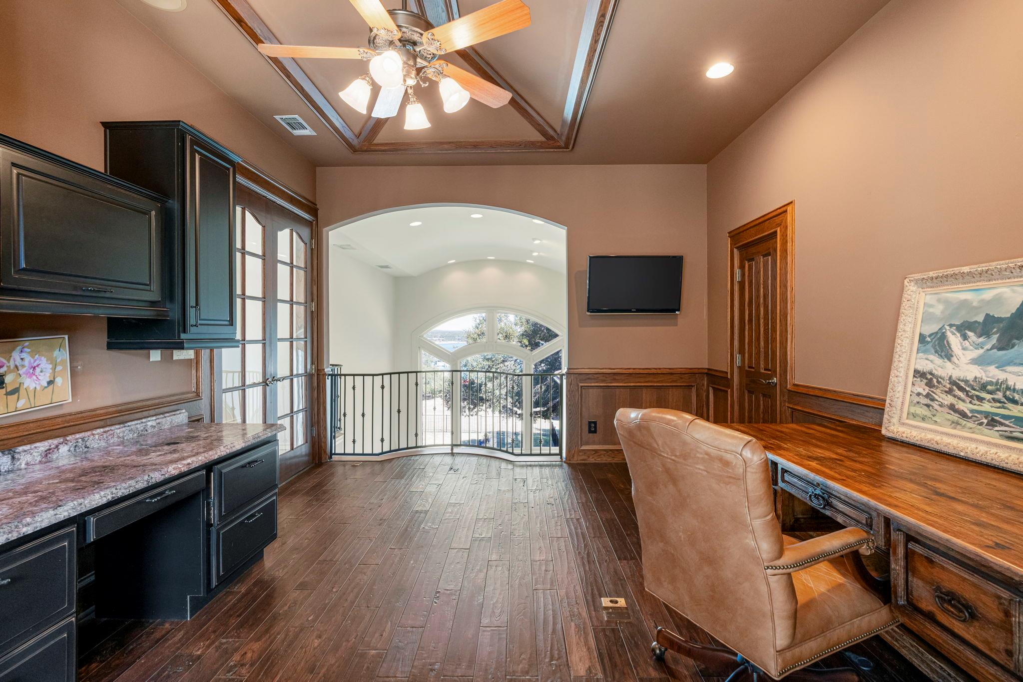 401 Brooks Hollow RD