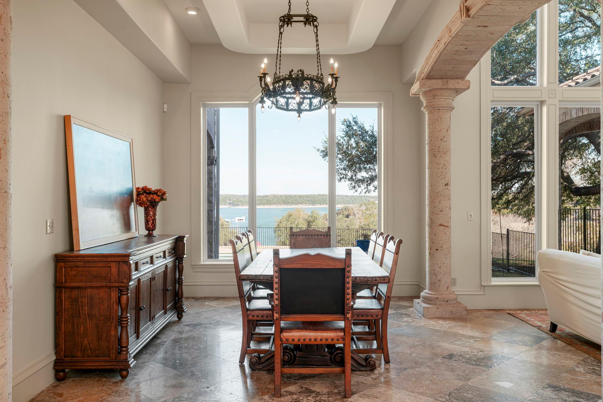 401 Brooks Hollow RD