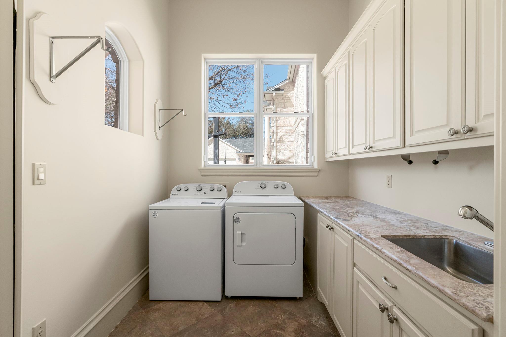 401 Brooks Hollow RD