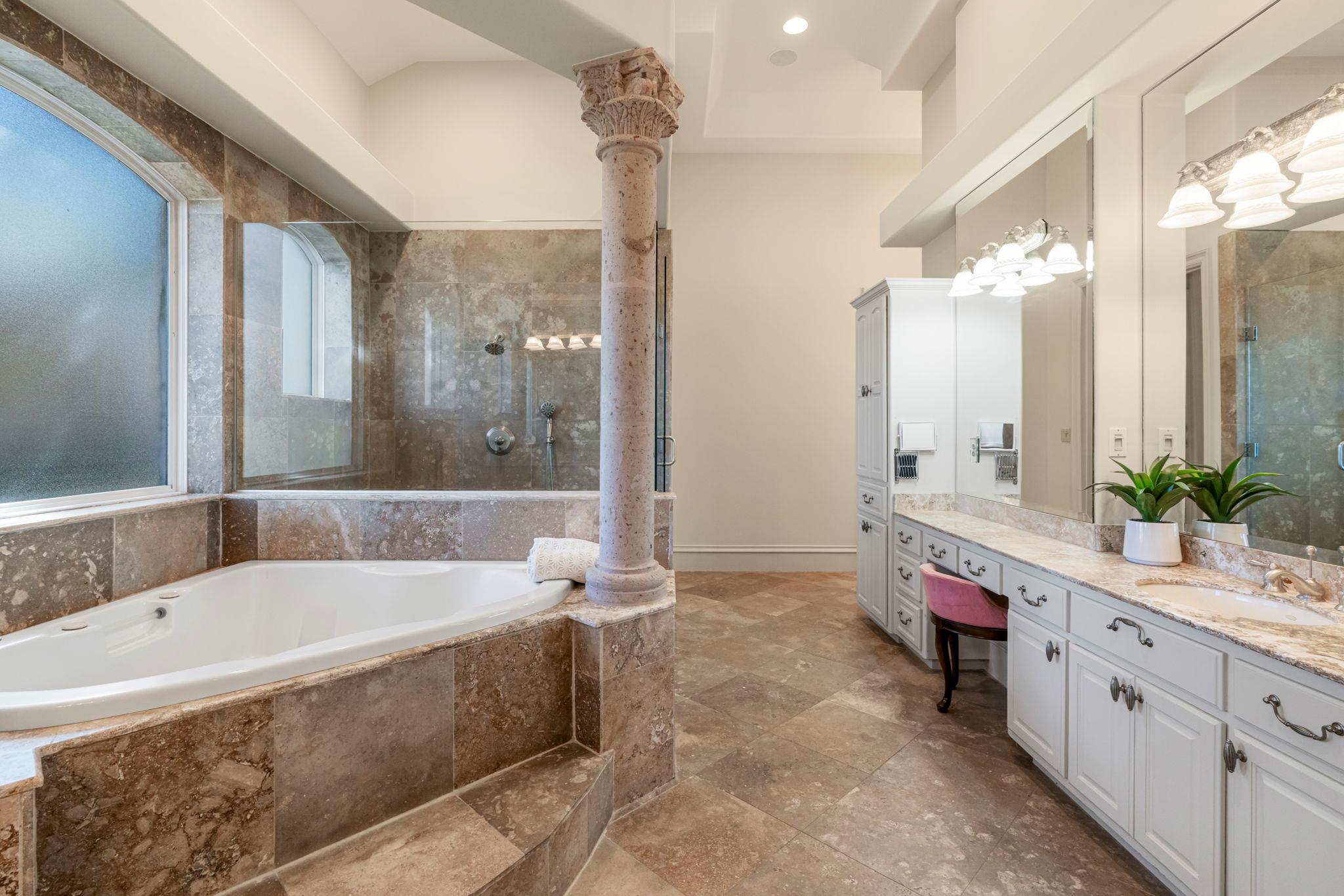 401 Brooks Hollow RD