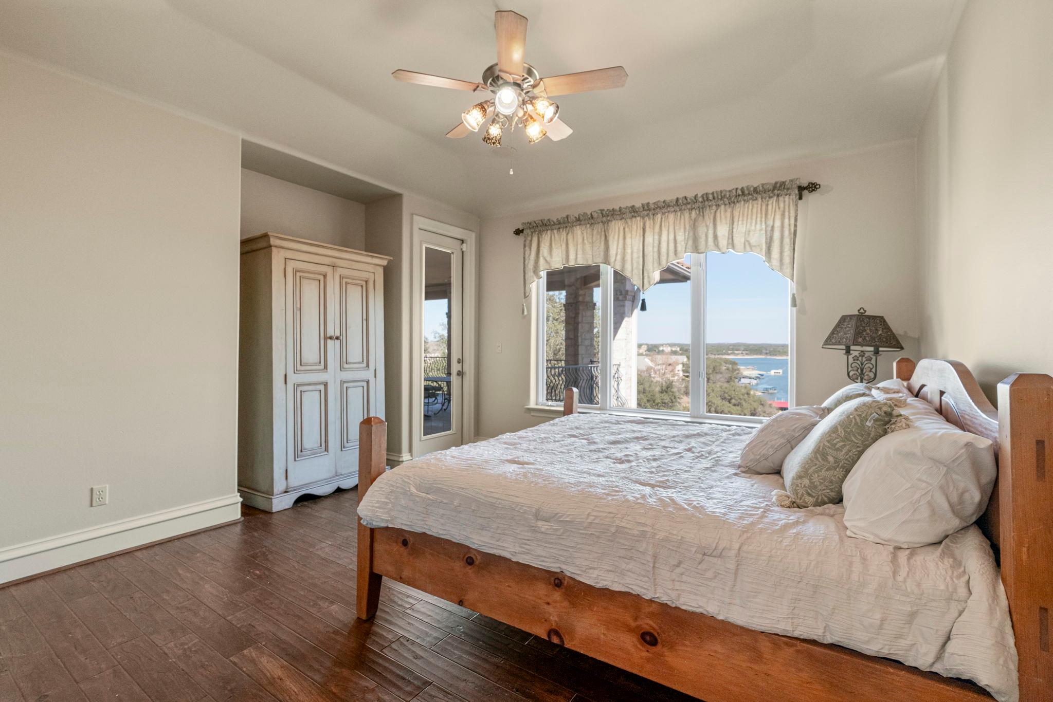 401 Brooks Hollow RD