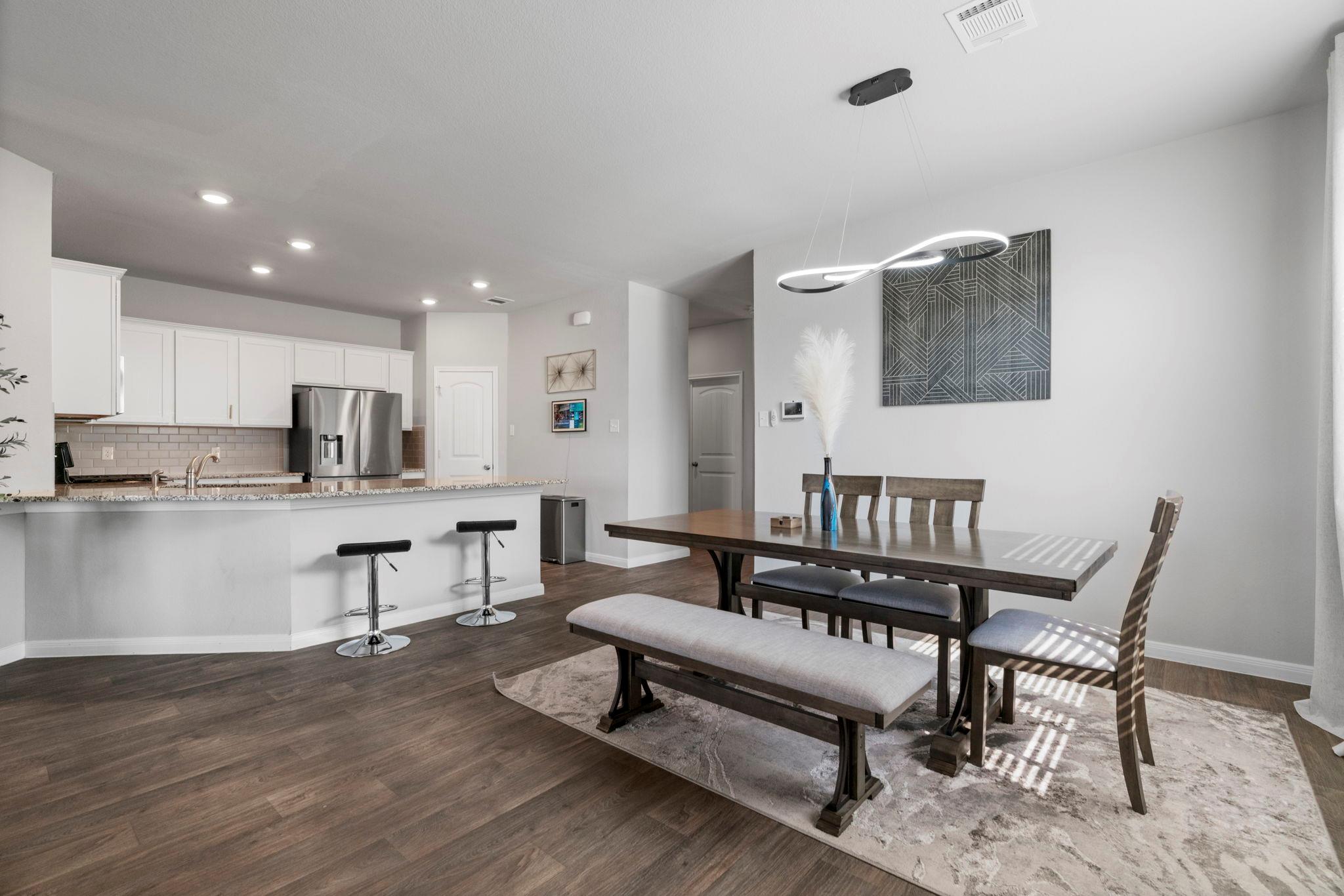 212 Apache Plum DR, Kyle