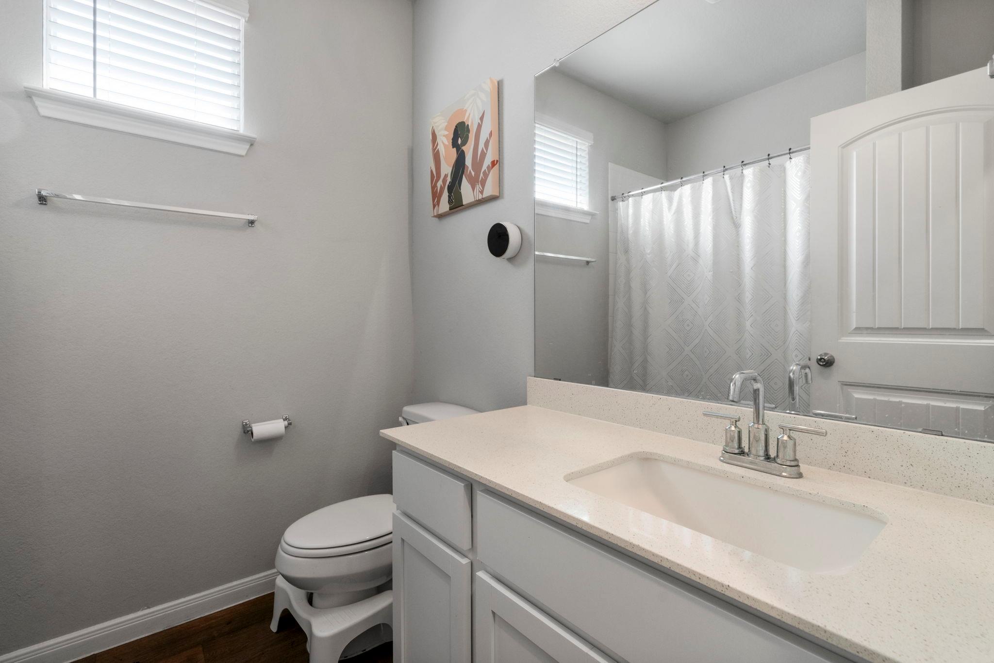 212 Apache Plum DR, Kyle