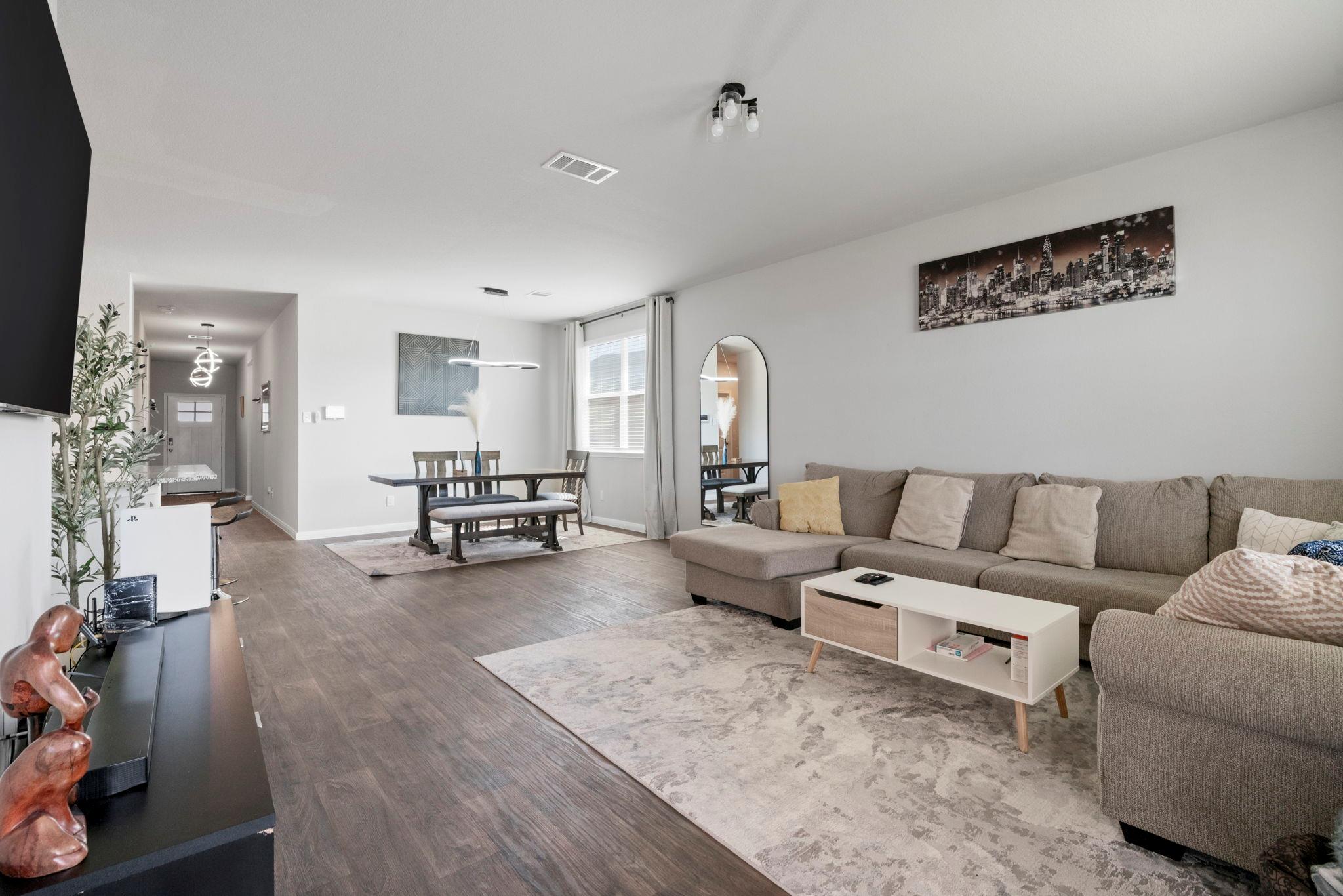 212 Apache Plum DR, Kyle