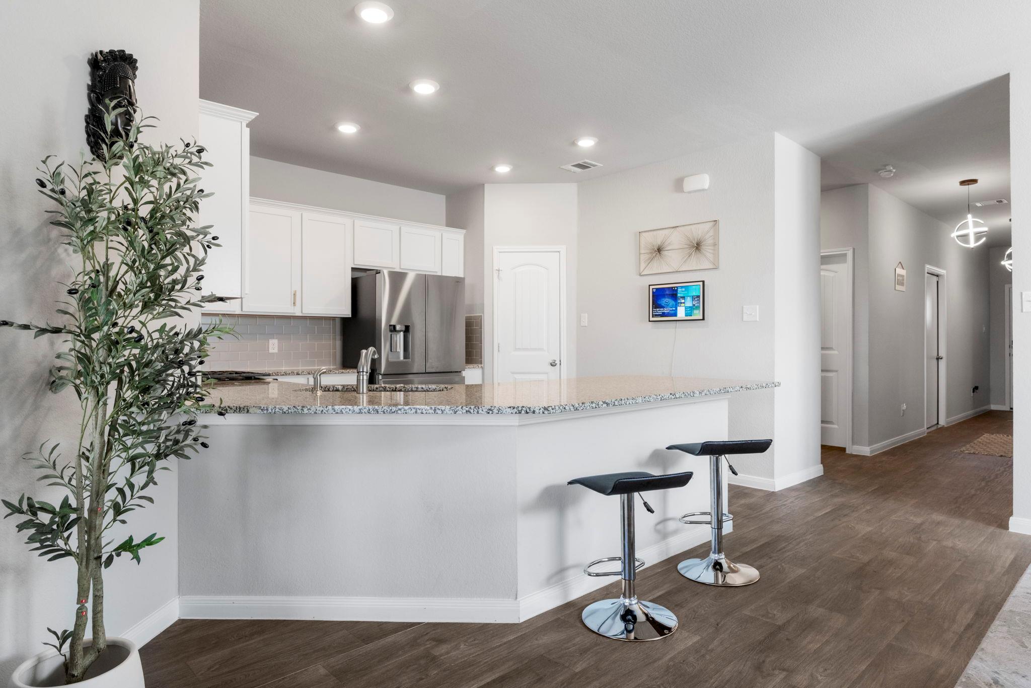 212 Apache Plum DR, Kyle