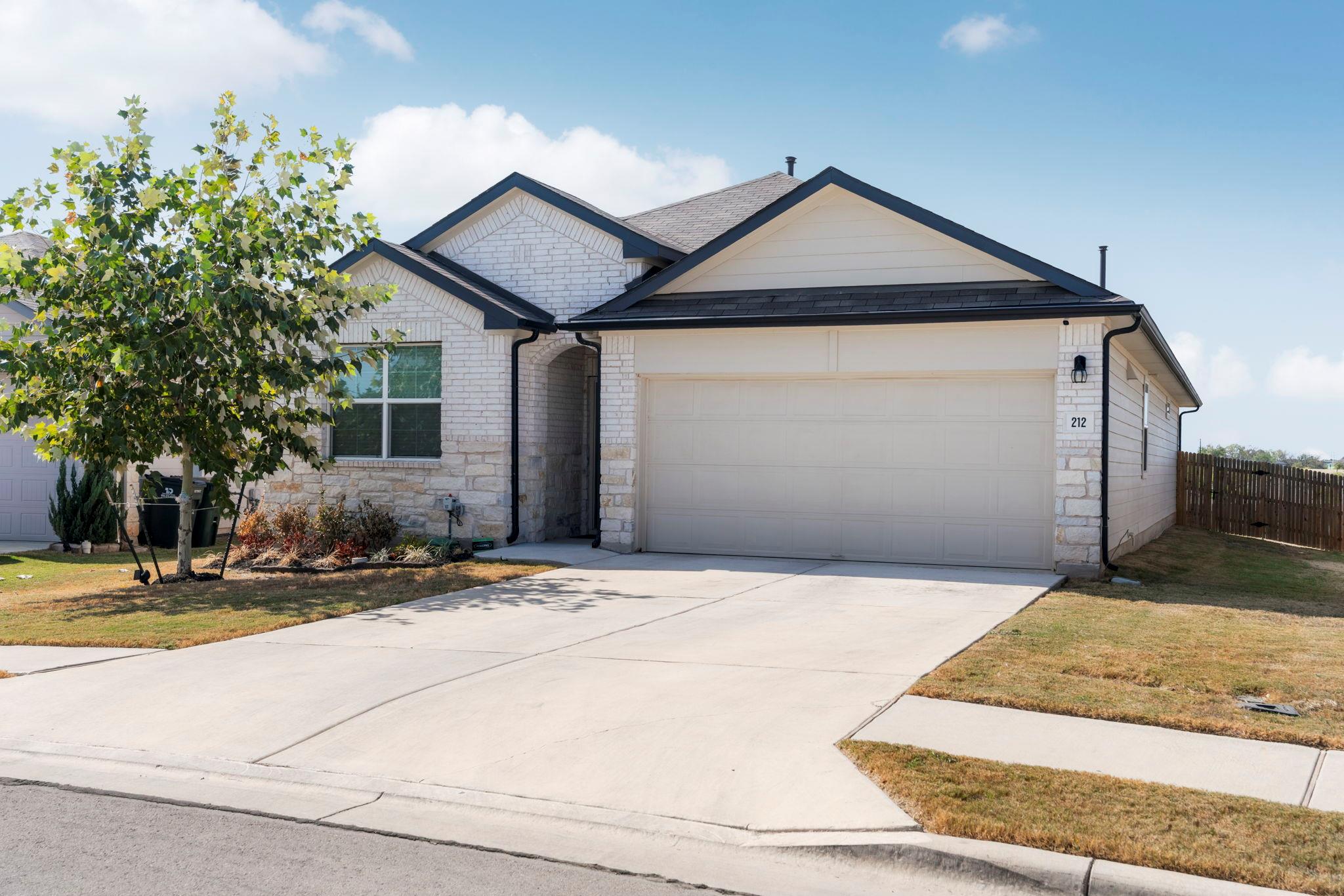 212 Apache Plum DR, Kyle