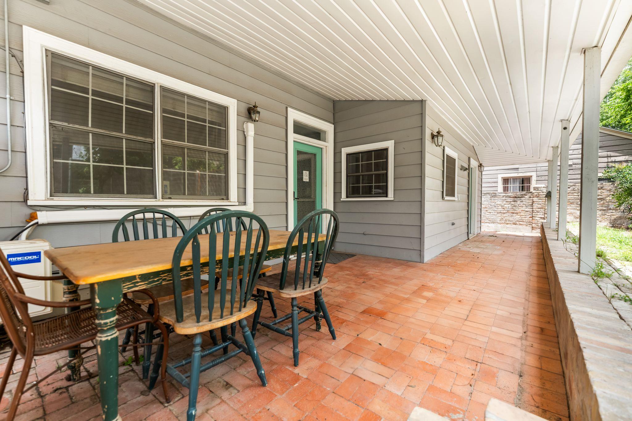 1303 Newfield Lane