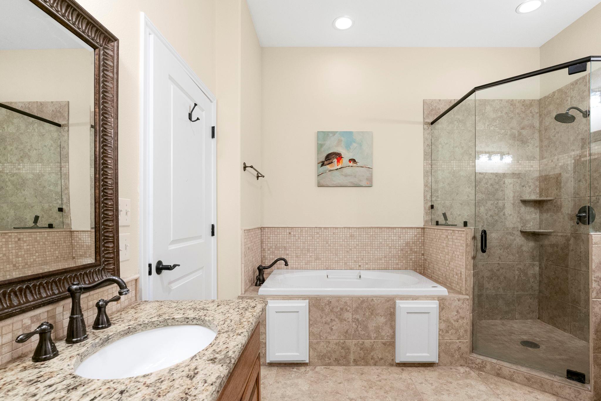 2601 N Quinlan Park RD # 401