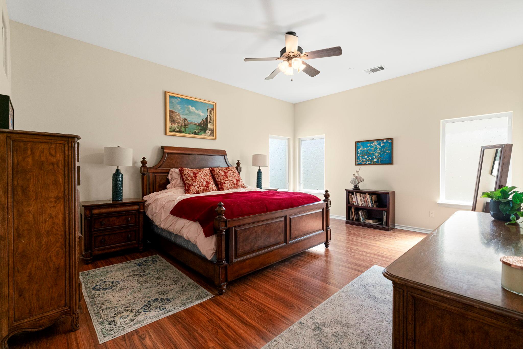 2601 N Quinlan Park RD # 401