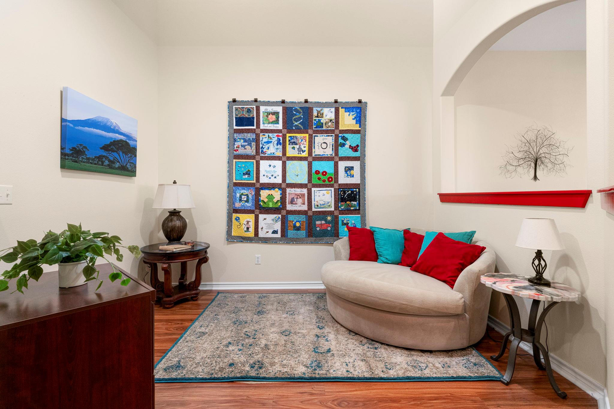 2601 N Quinlan Park RD # 401