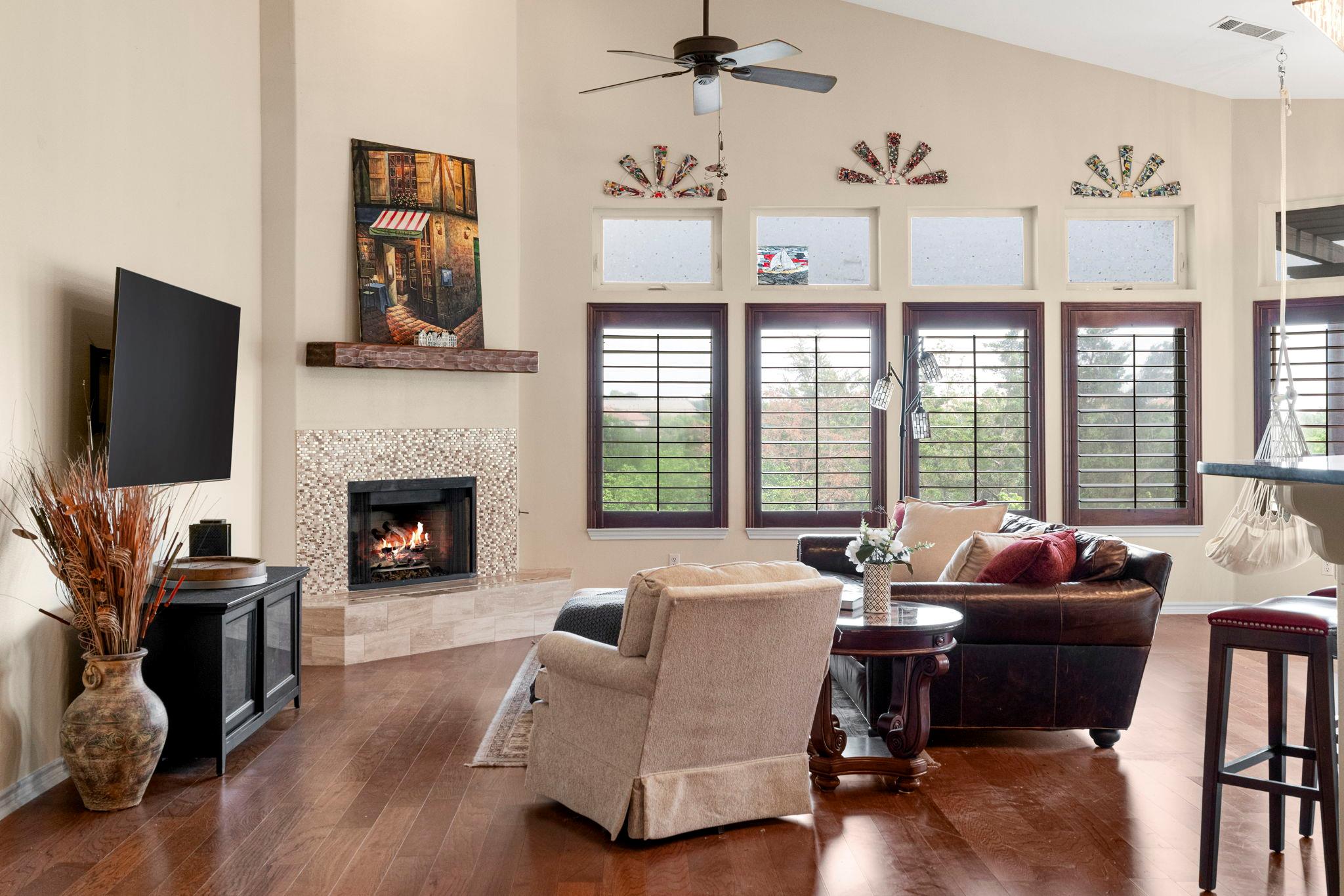 2601 N Quinlan Park RD # 401